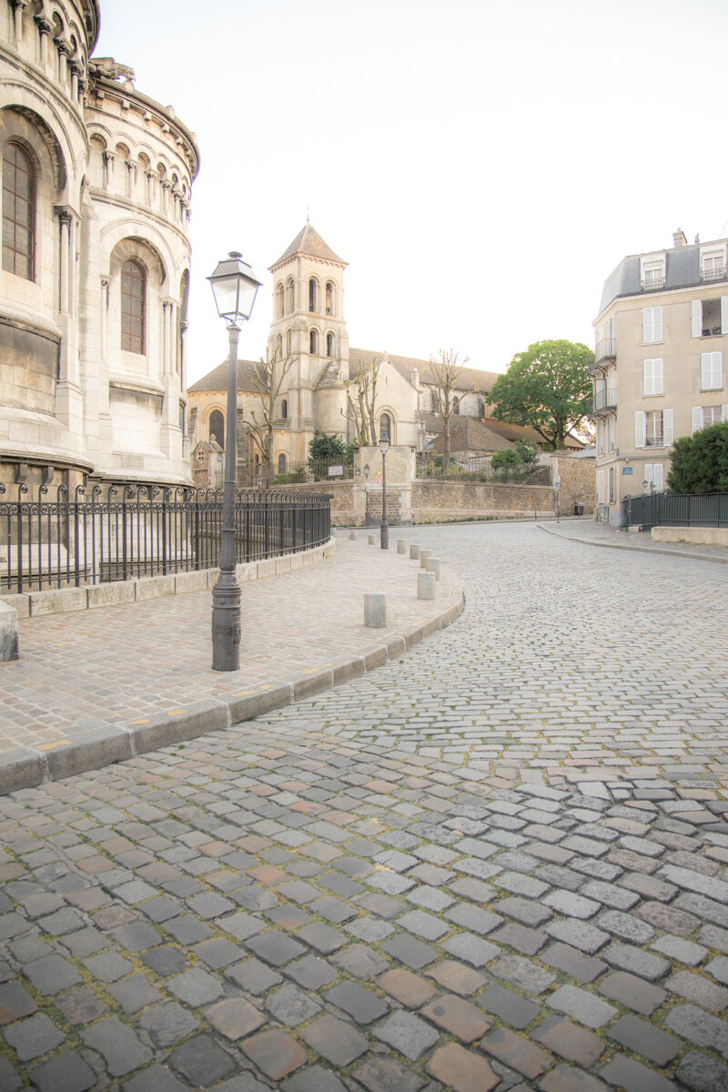 Montmartre.day.tour.hilltop.jpg