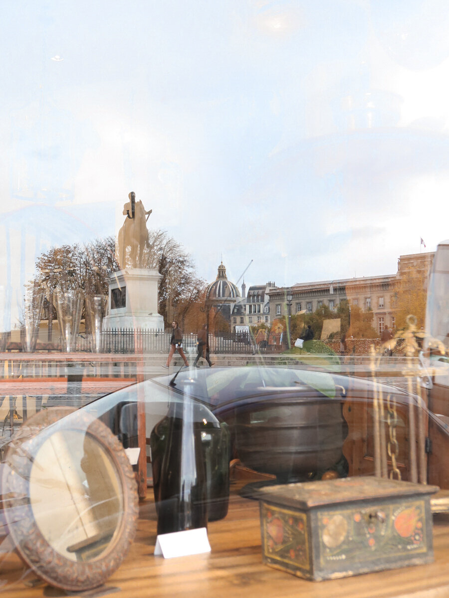 antique_shops_in_paris