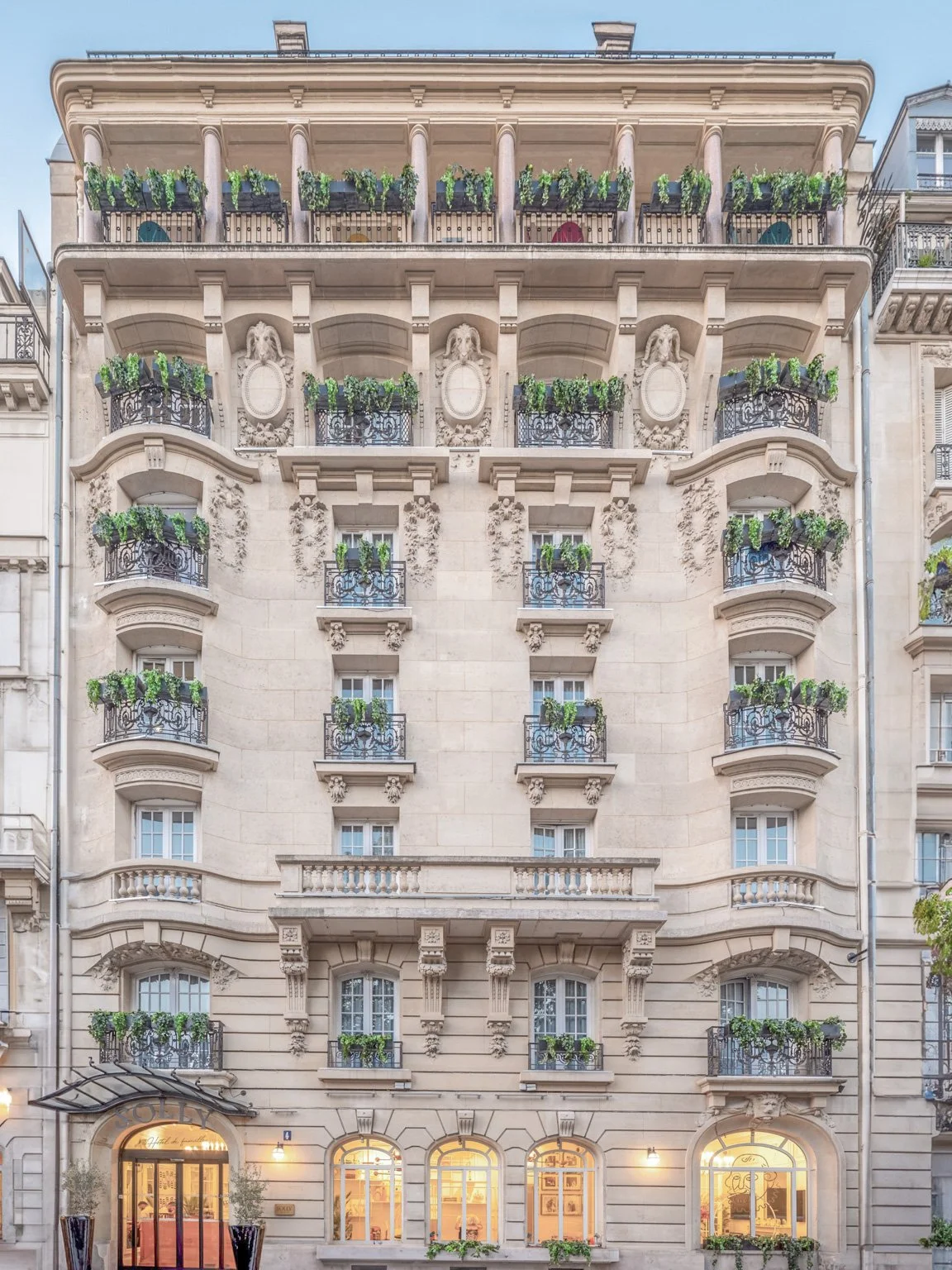 64d4e061222fa3b6dc8ac15e_SOLLY FAÇADE HD-2.jpg