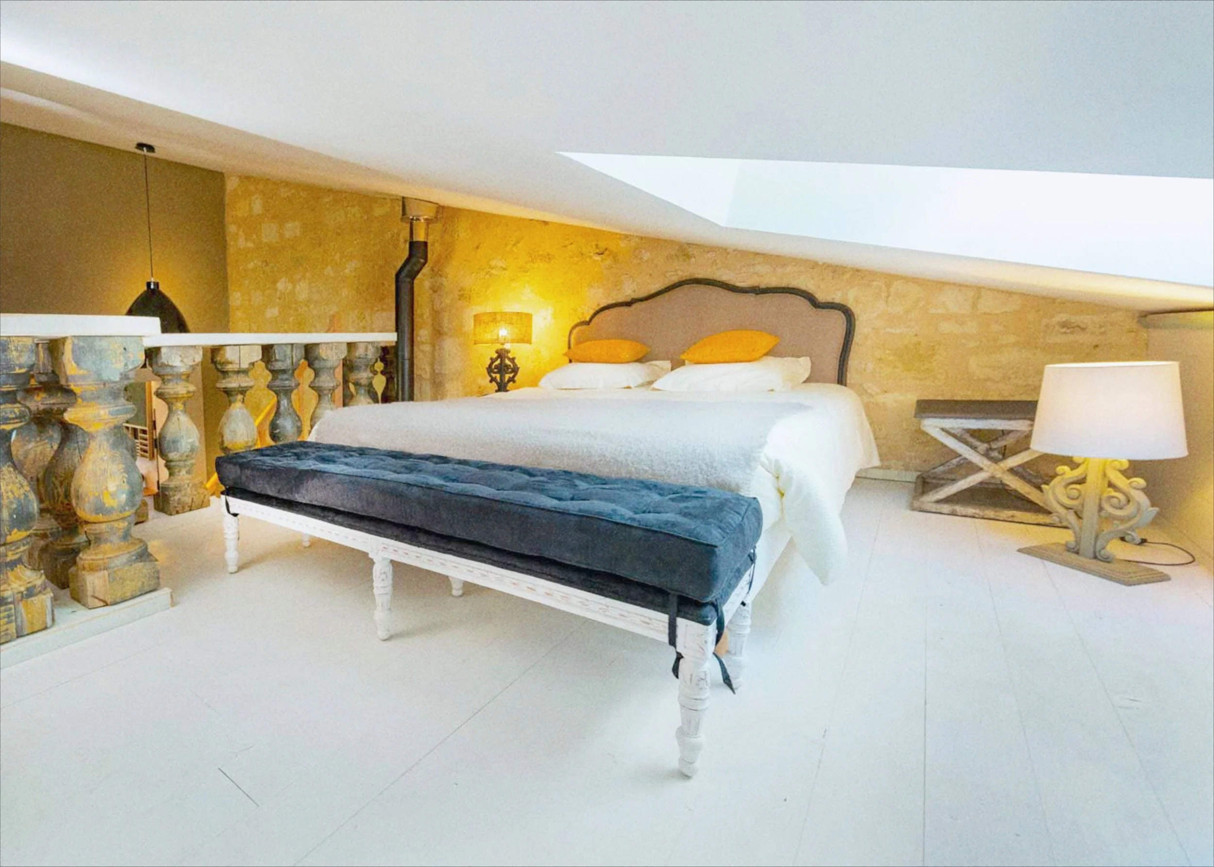 2 Mezzanine Rooms