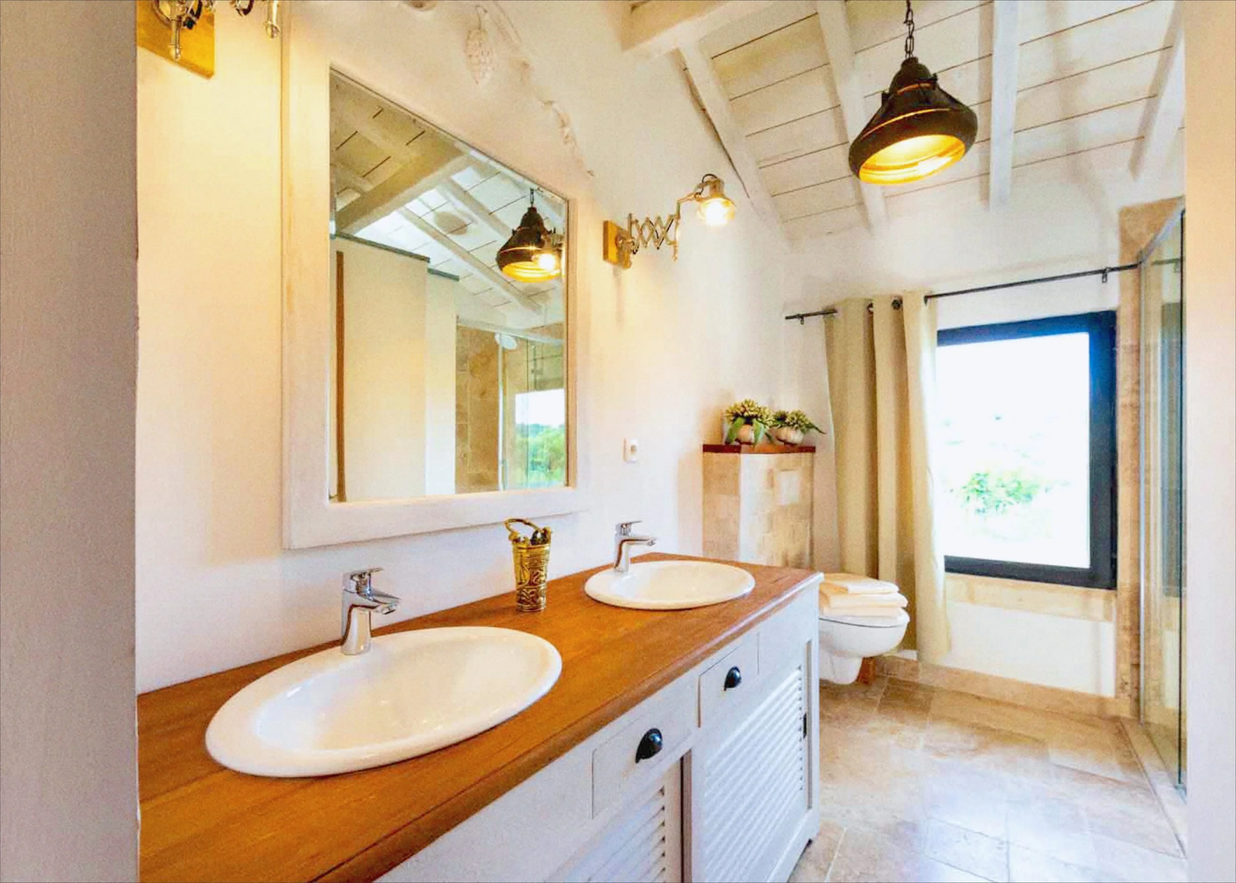 Mezzanines bathroom