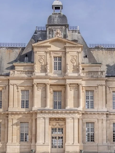 In 1633, Ren&eacute; de Longueil, a senior government magistrate, decided to build a holiday residence on his vast family estate near Paris. He hired the most famous architect of the day, Fran&ccedil;ois Mansart, known for the Mansart roof that domin