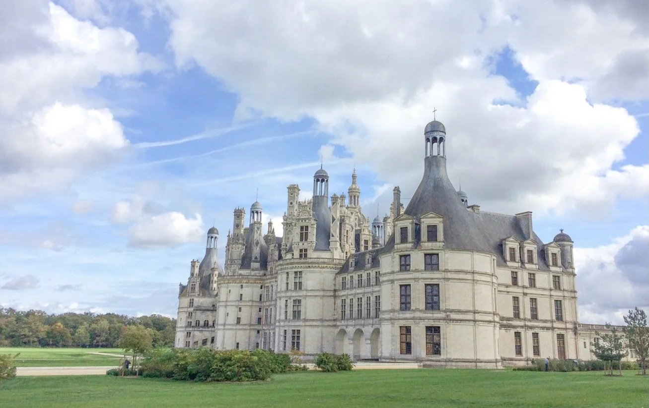 Why dont you meet us in the Loire Valley this spring so we can visit the best Renaissance castles in France, wander around their historic gardens when the peonies are blooming, indulge in French pastries and make a very cool illustrated travel journa