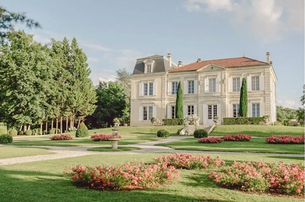 K&J+chateau+de+Garde.jpg