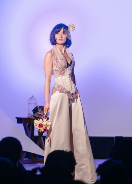 sheerneckline.png