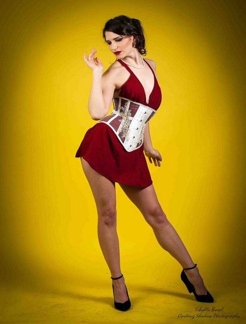 yellowredskirt.png
