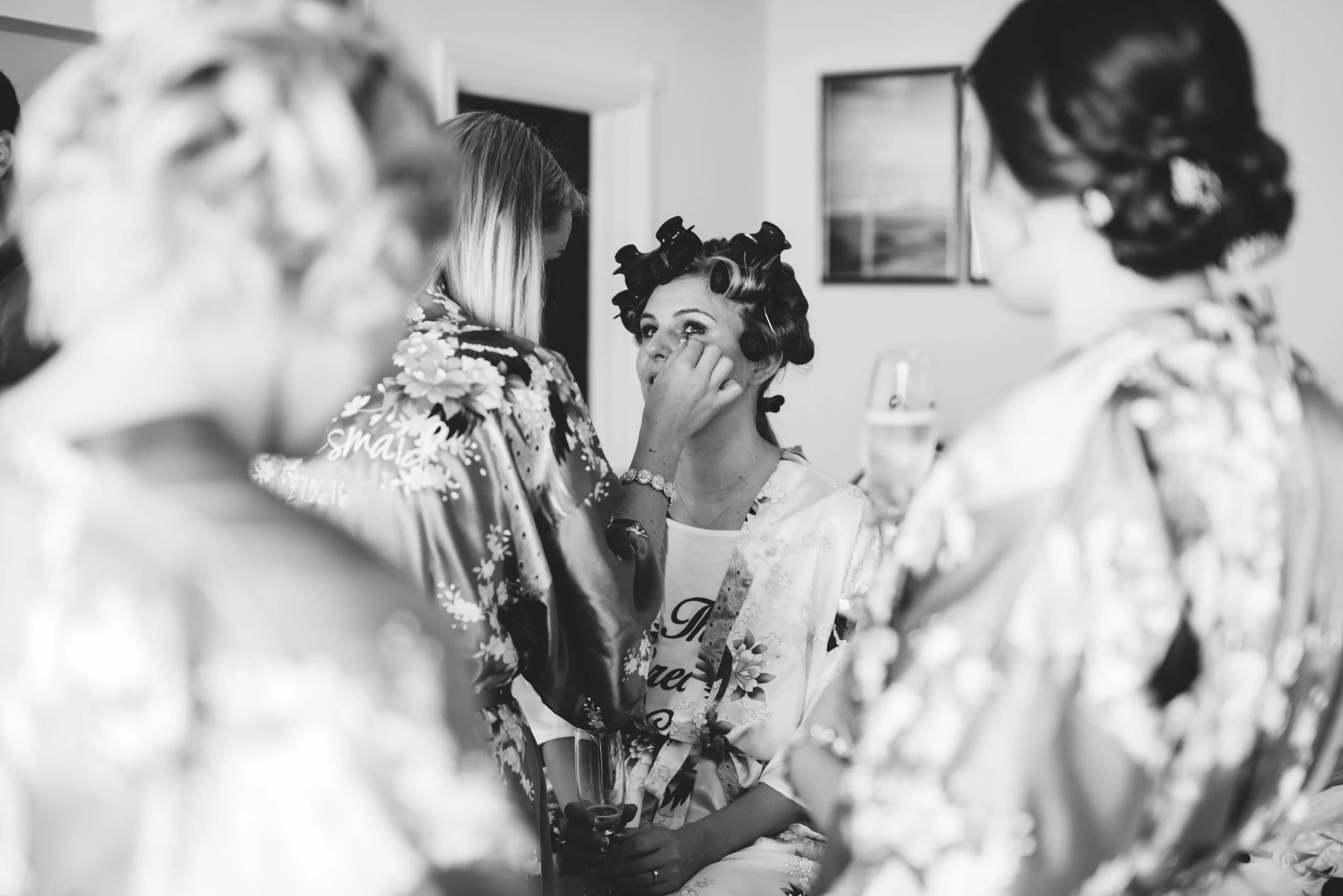 Documentary photography of the bridal party getting ready