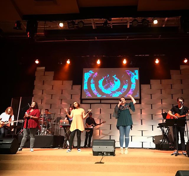 I love leading people into God's presence. It's literally one of the best things ever.  #pursueremarkable #worship #oasisyth