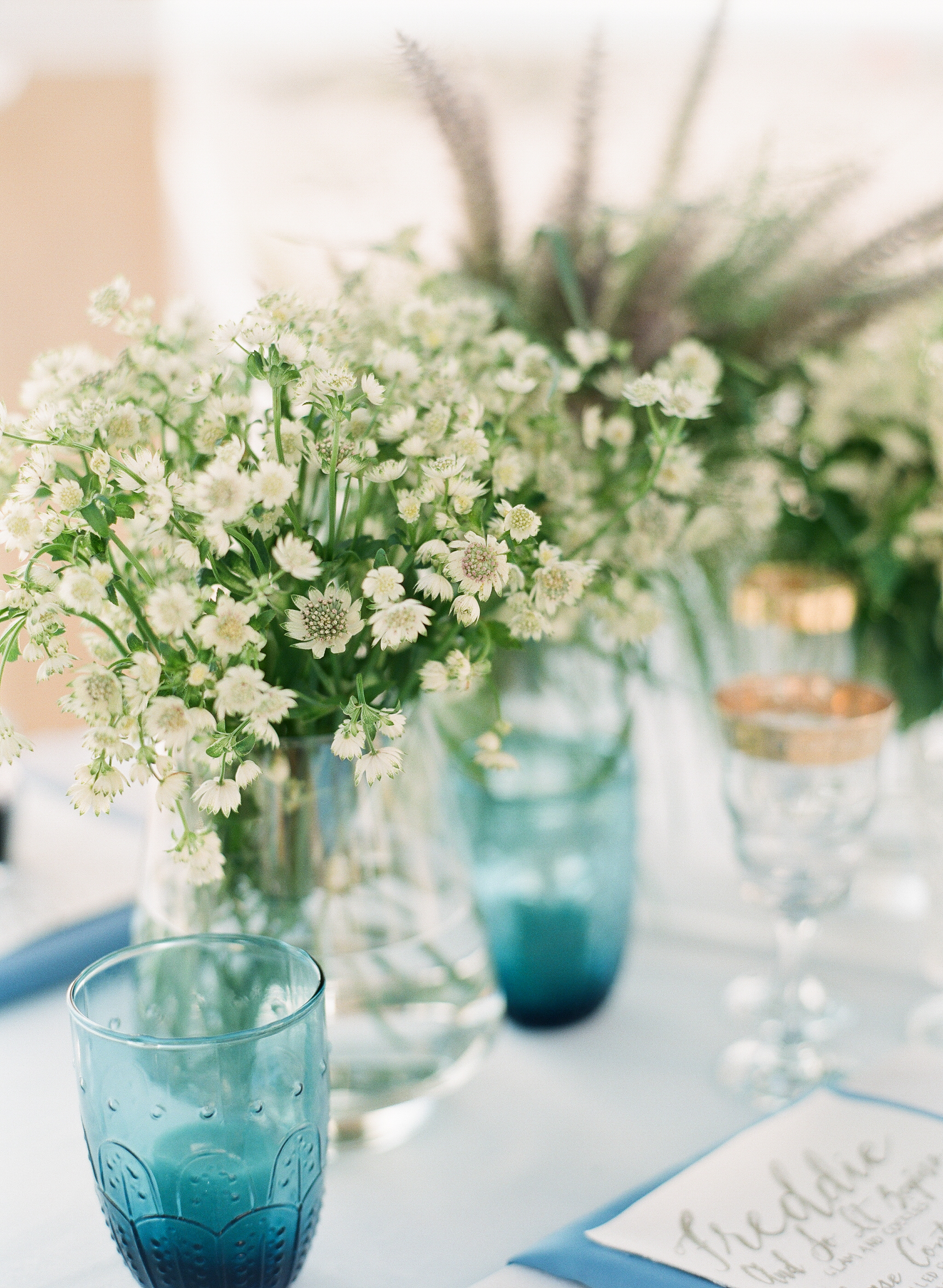 santabarbarawedding.com | Photo: Michelle Beller | Modern Beach Wedding Inspiration