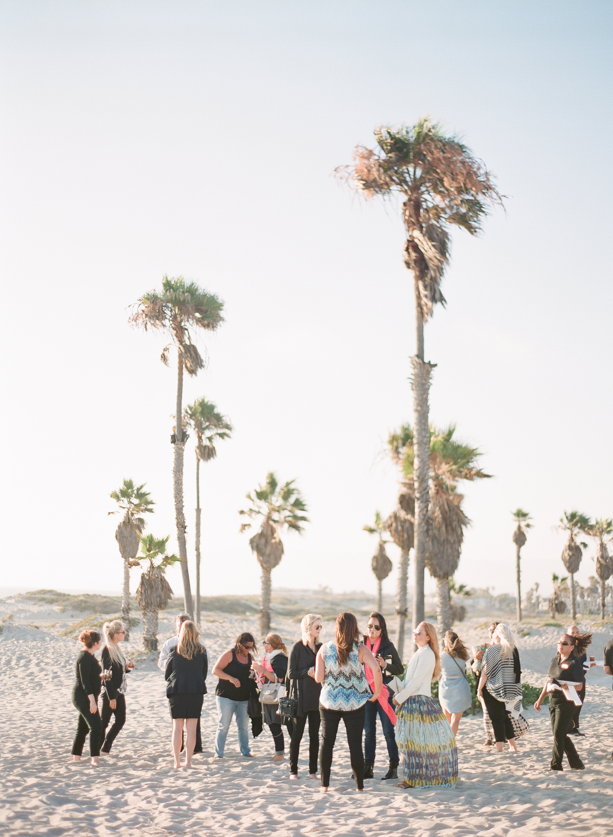 santabarbarawedding.com | Photo: Michelle Beller | Modern Beach Wedding Inspiration