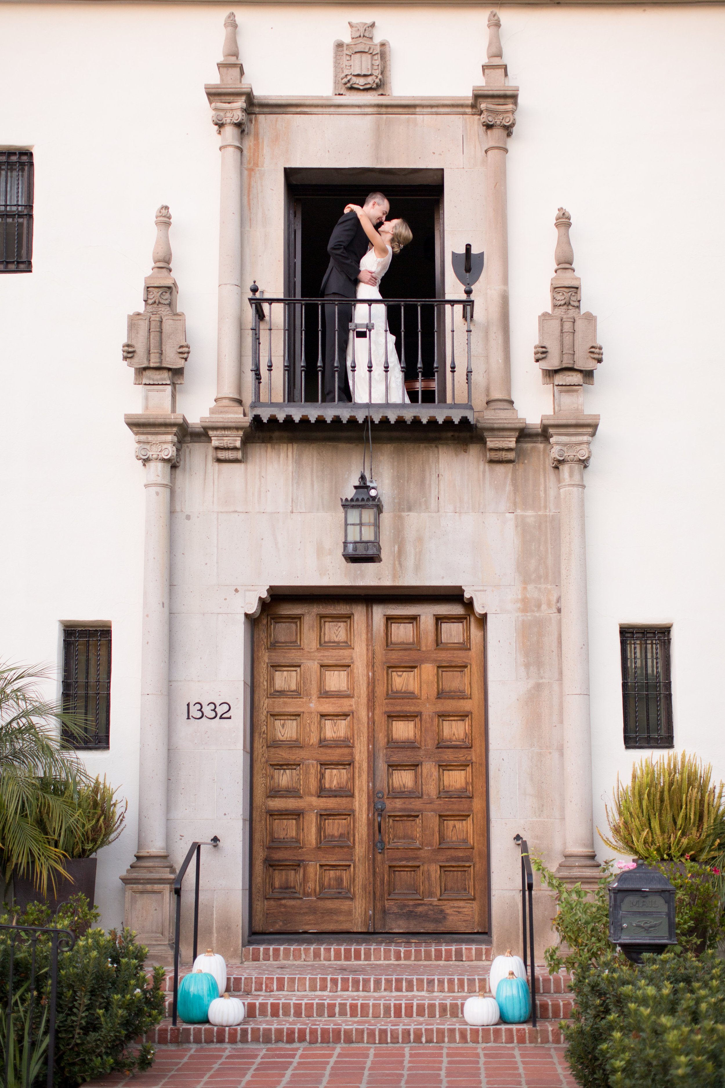 www.santabarbarawedding.com | Anna J Photography | University Club of Santa Barbara | Bride and Groom
