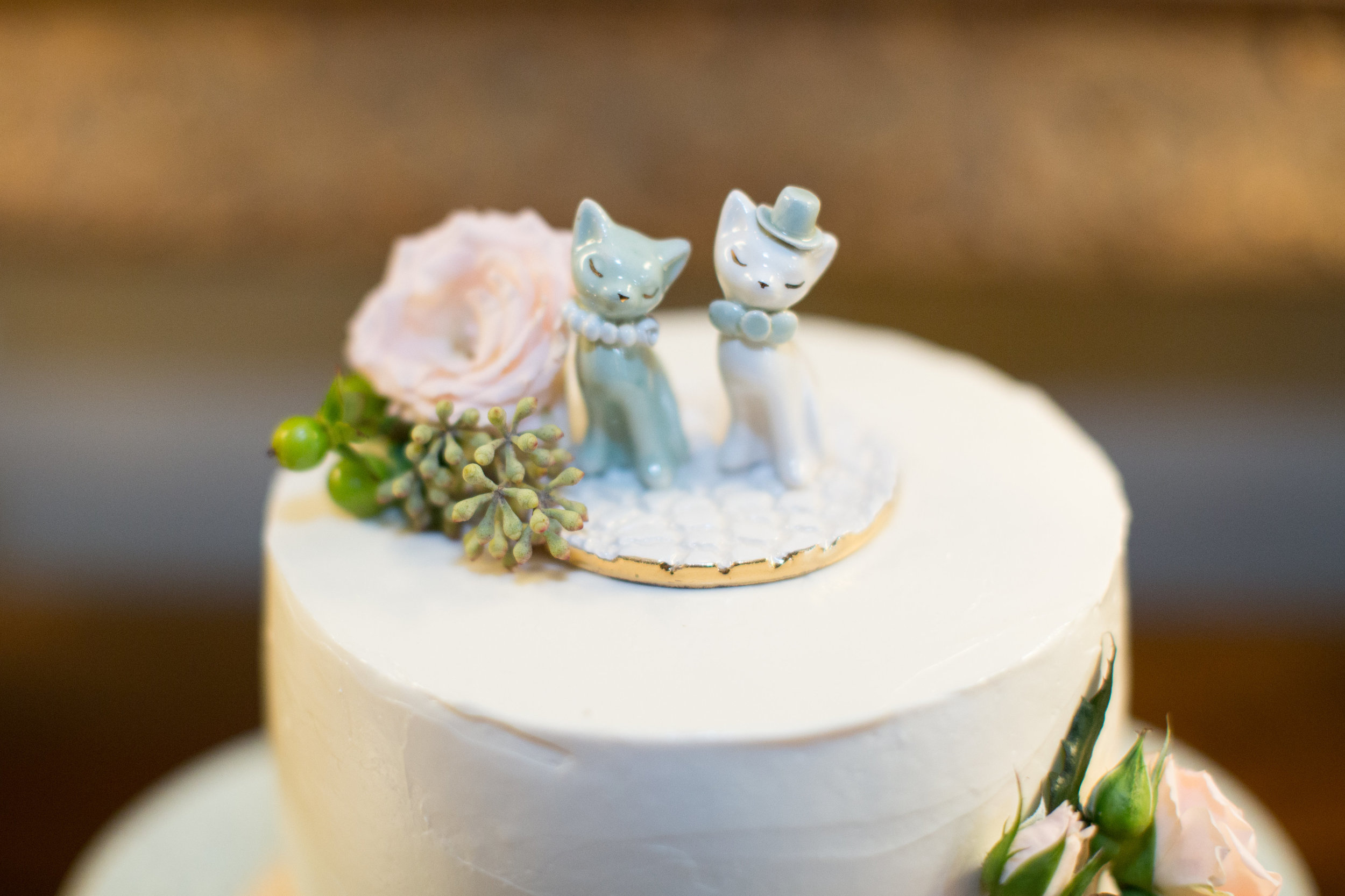 www.santabarbarawedding.com | Anna J Photography | University Club of Santa Barbara | Wedding Cake