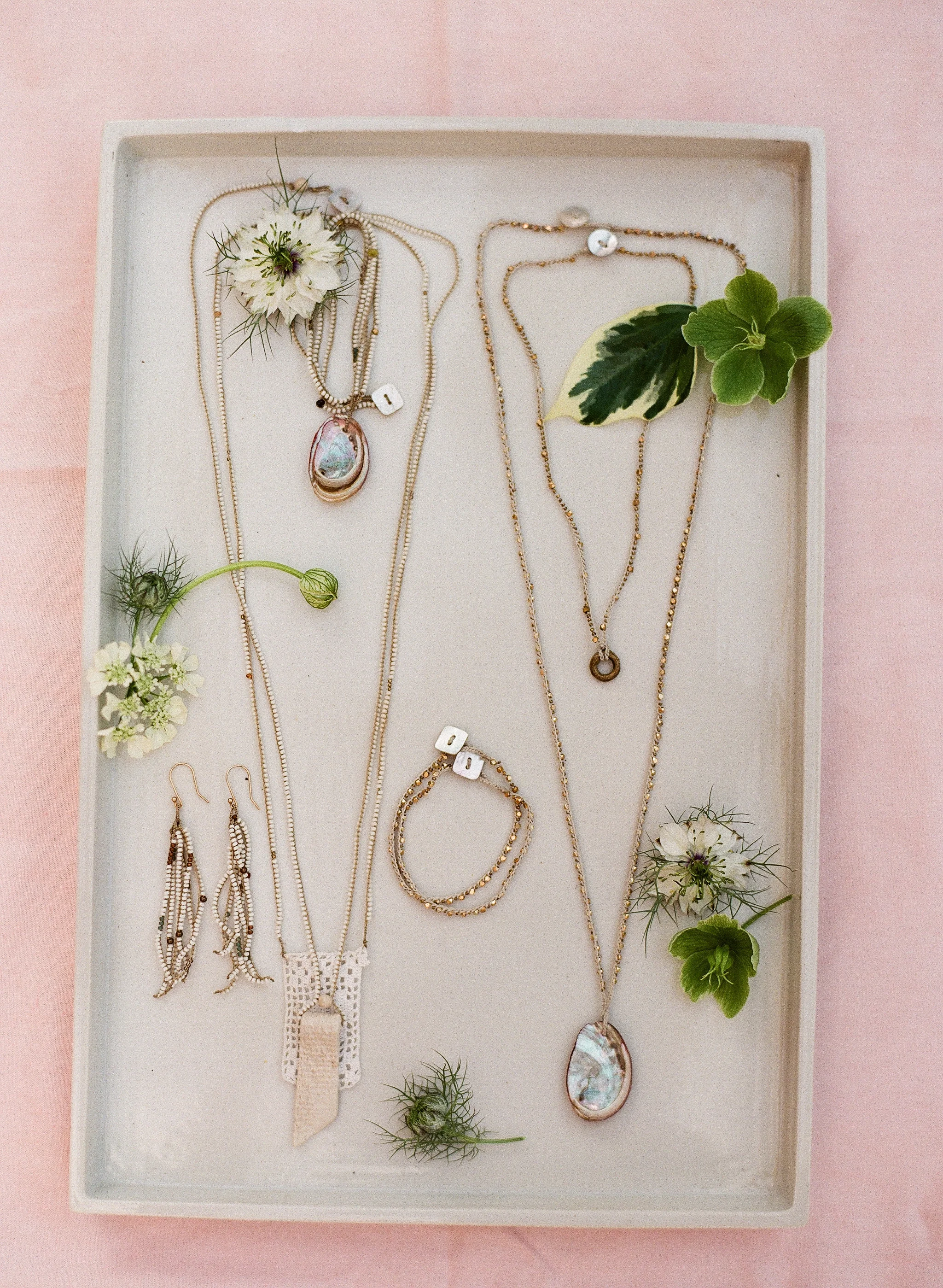 www.santabarbarawedding.com | Megan Sorel Photography | Bridal Accessories