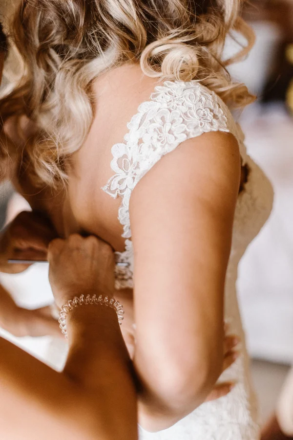 www.santabarbarawedding.com | Grace Kathryn Photography | Sunstone Winery | Bride
