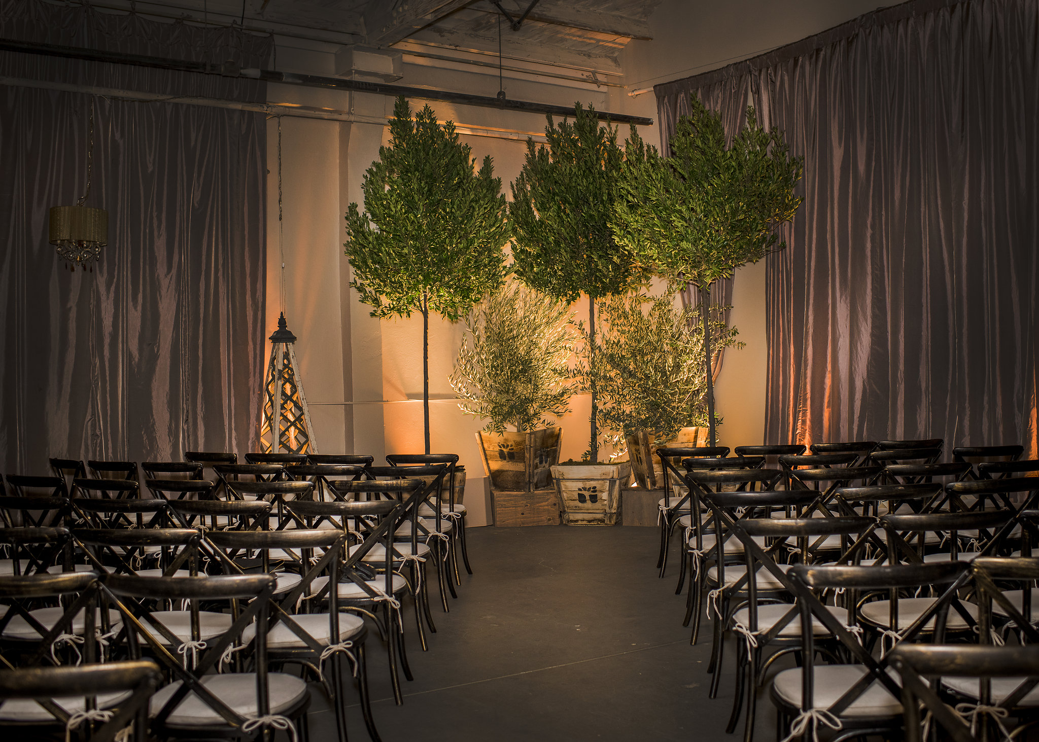 www.santabarbarawedding.com | Willa Kveta Photography | The Prop House Lounge and Warehouse | Ceremony