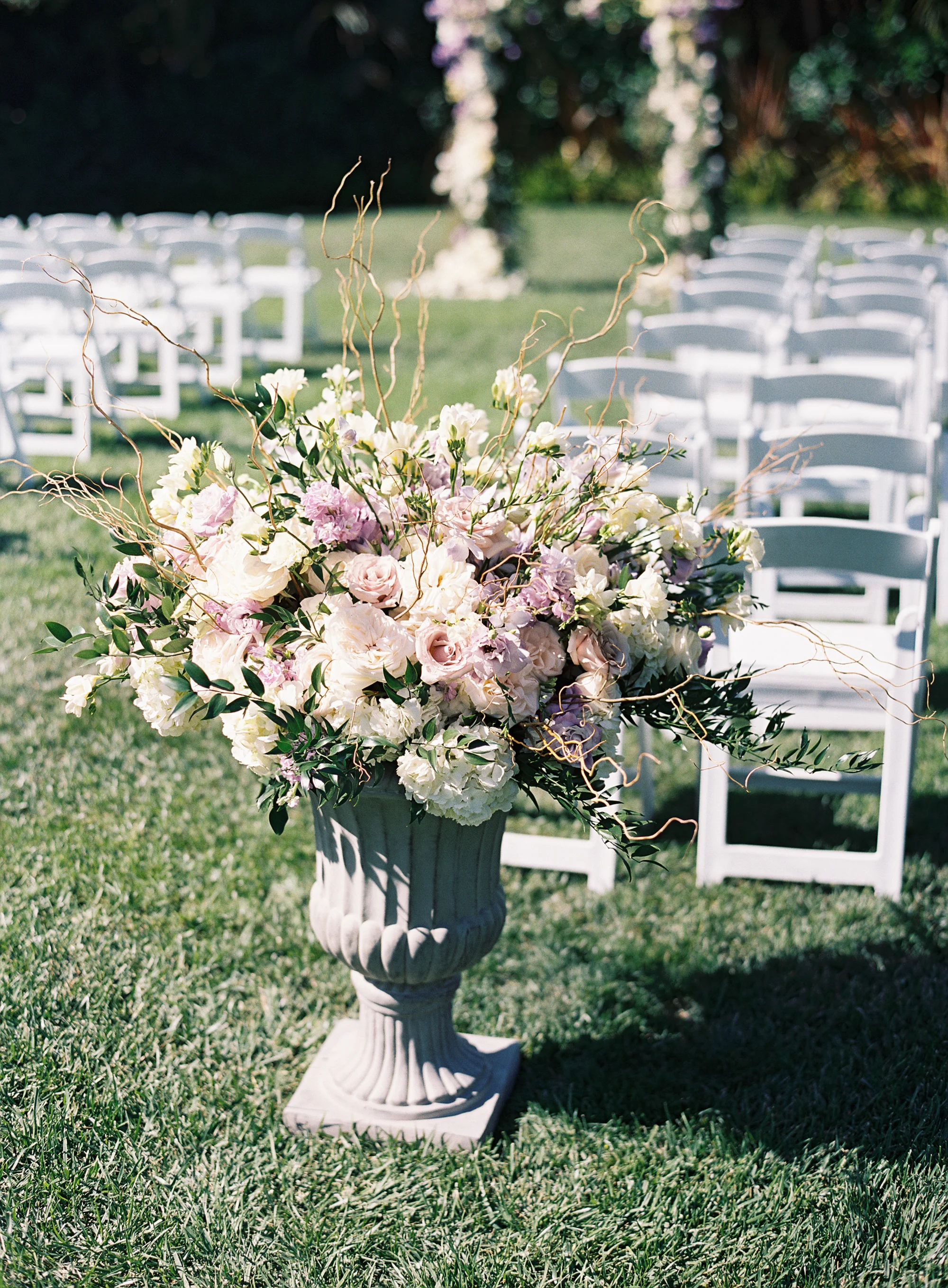 www.santabarbarawedding.com | Ashley Kelemen Photography | Four Seasons Santa Barbara | Ceremony Floral Arrangement