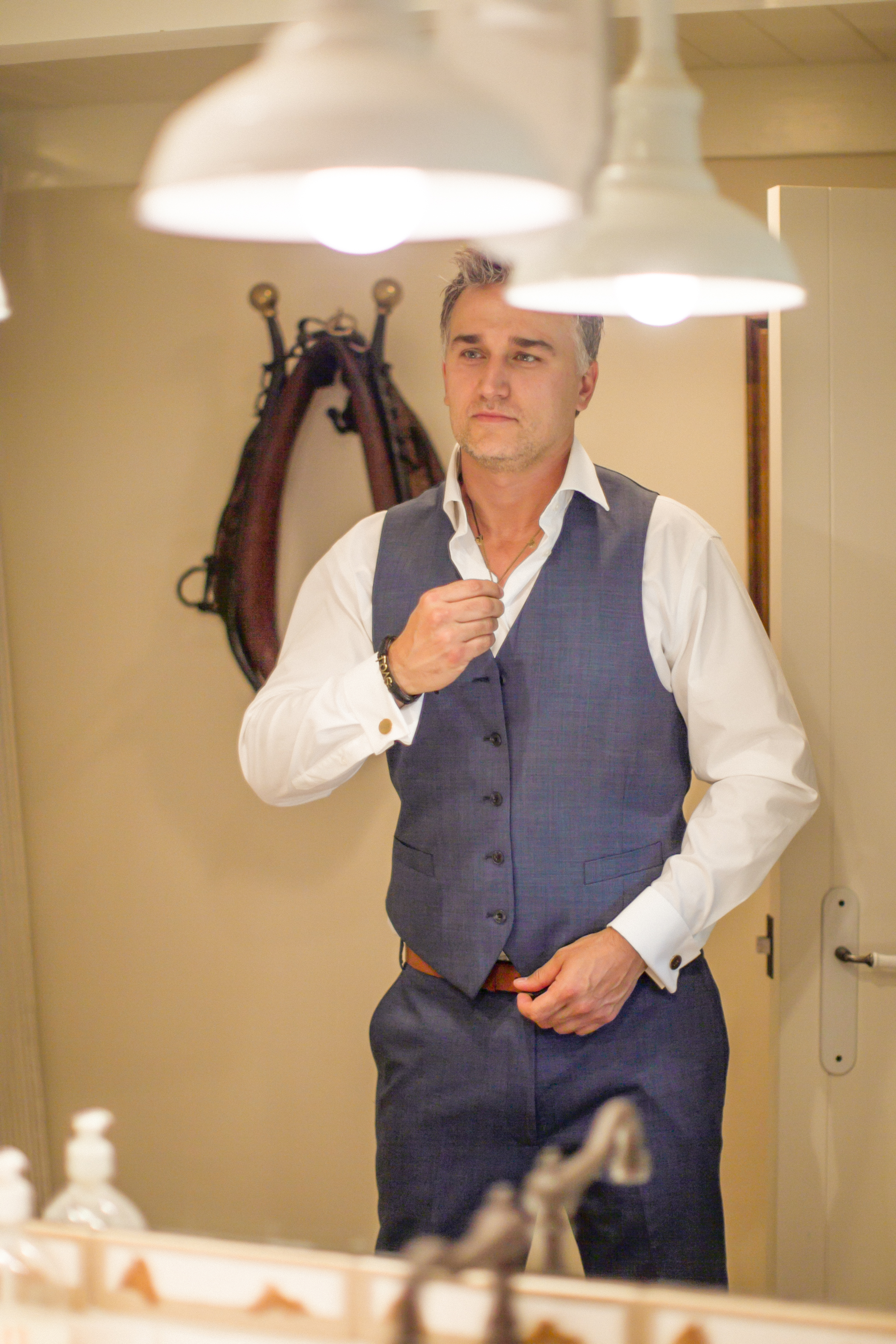 www.santabarbarawedding.com | Atelier de La Fleur Weddings & Events | Mike Larson | Groom Getting Ready