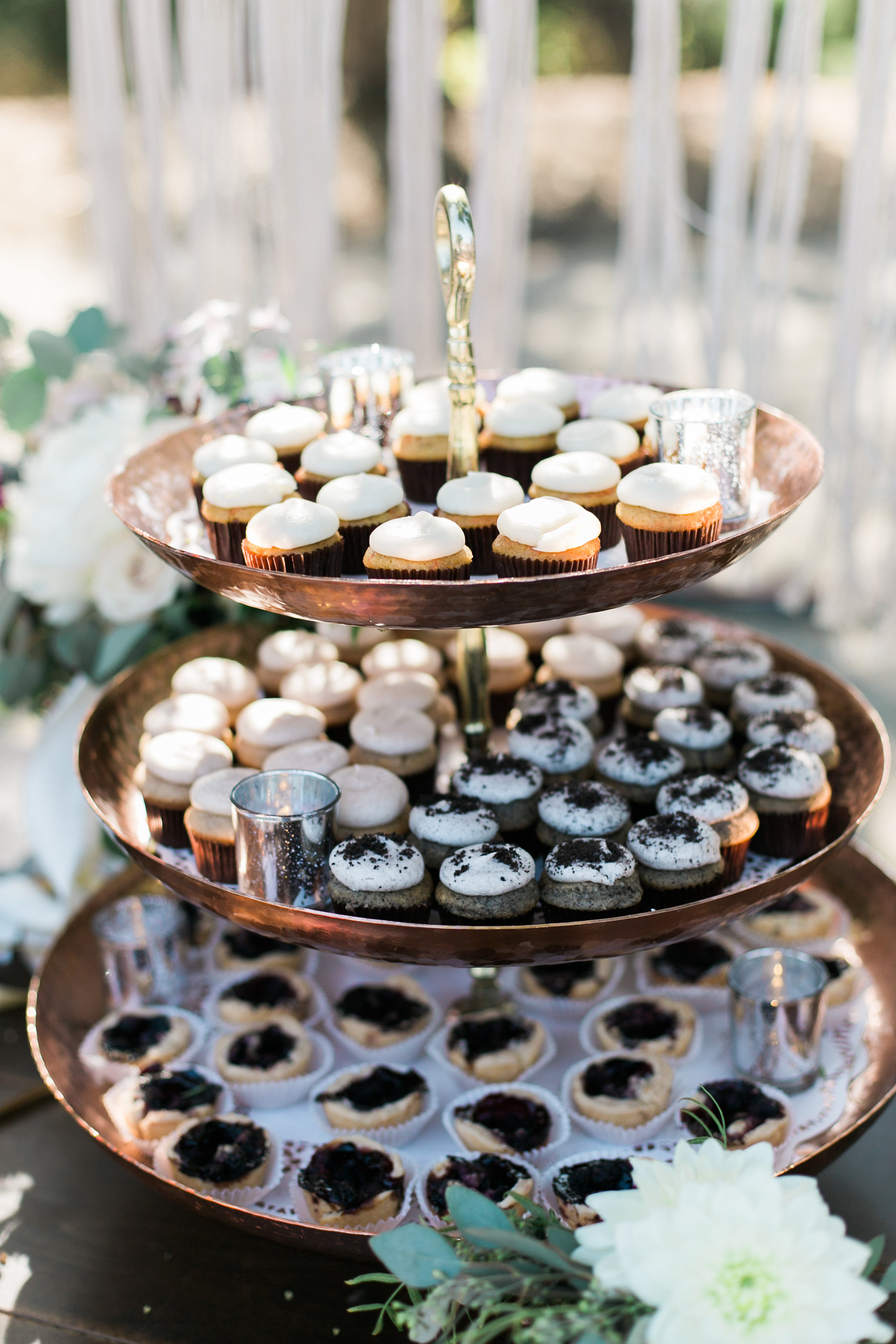 www.santabarbarawedding.com | Ann Johnson | Katie Shuler Photography | Ventura Botanical Gardens | Dessert Bar