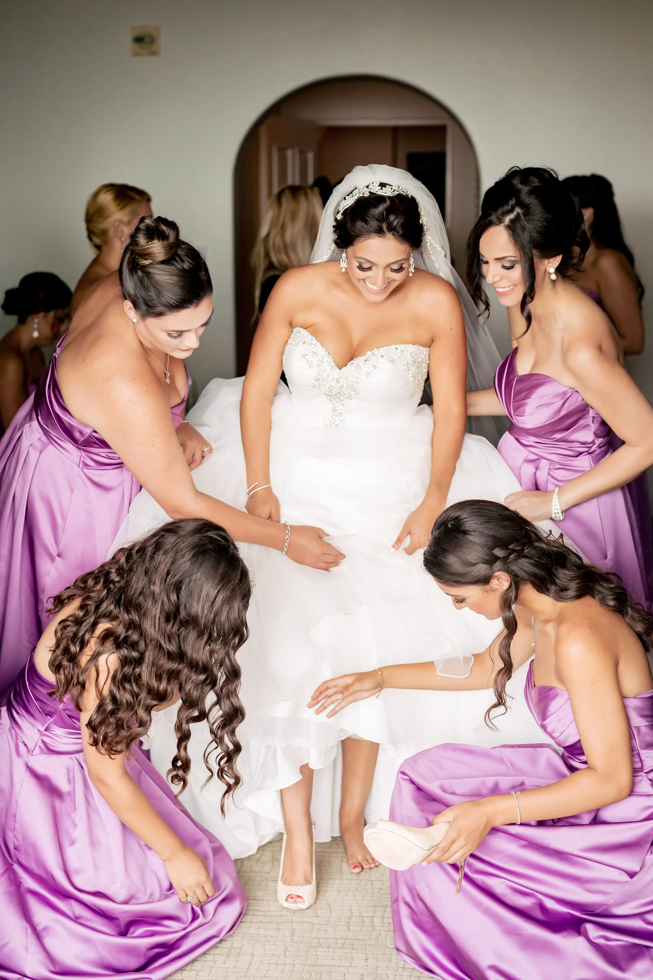 www.santabarbarawedding.com | Bacara Resort | Rewind Photography | Elegant Sofreh Design | Bride getting ready