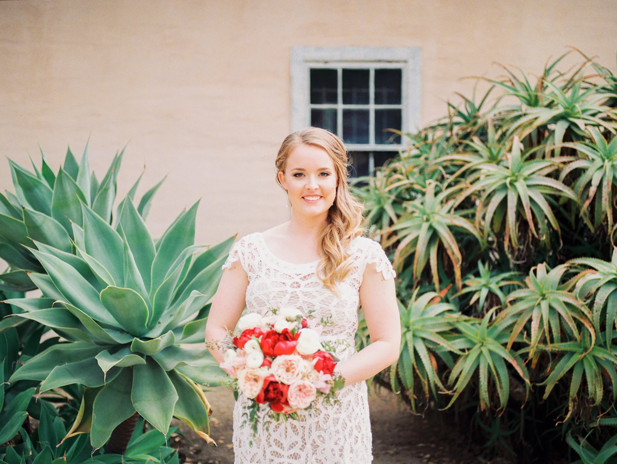 www.santabarbarawedding.com | Grace Kathryn Photo | Santa Barbara Courthouse Elopement | Bride