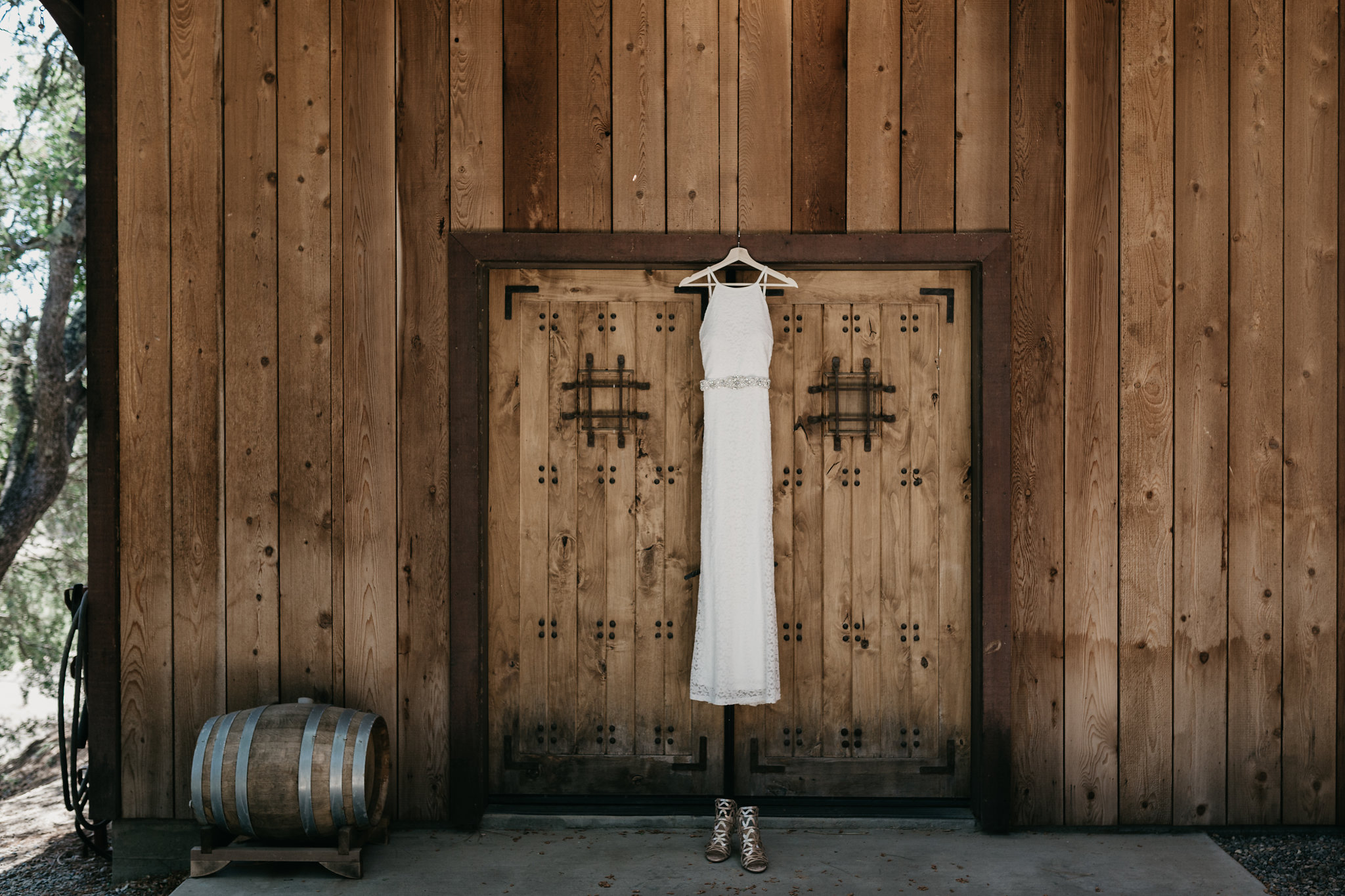 www.santabarbarawedding.com | Terra Mia Vineyard | Diana Lake Photography | Wedding Dress