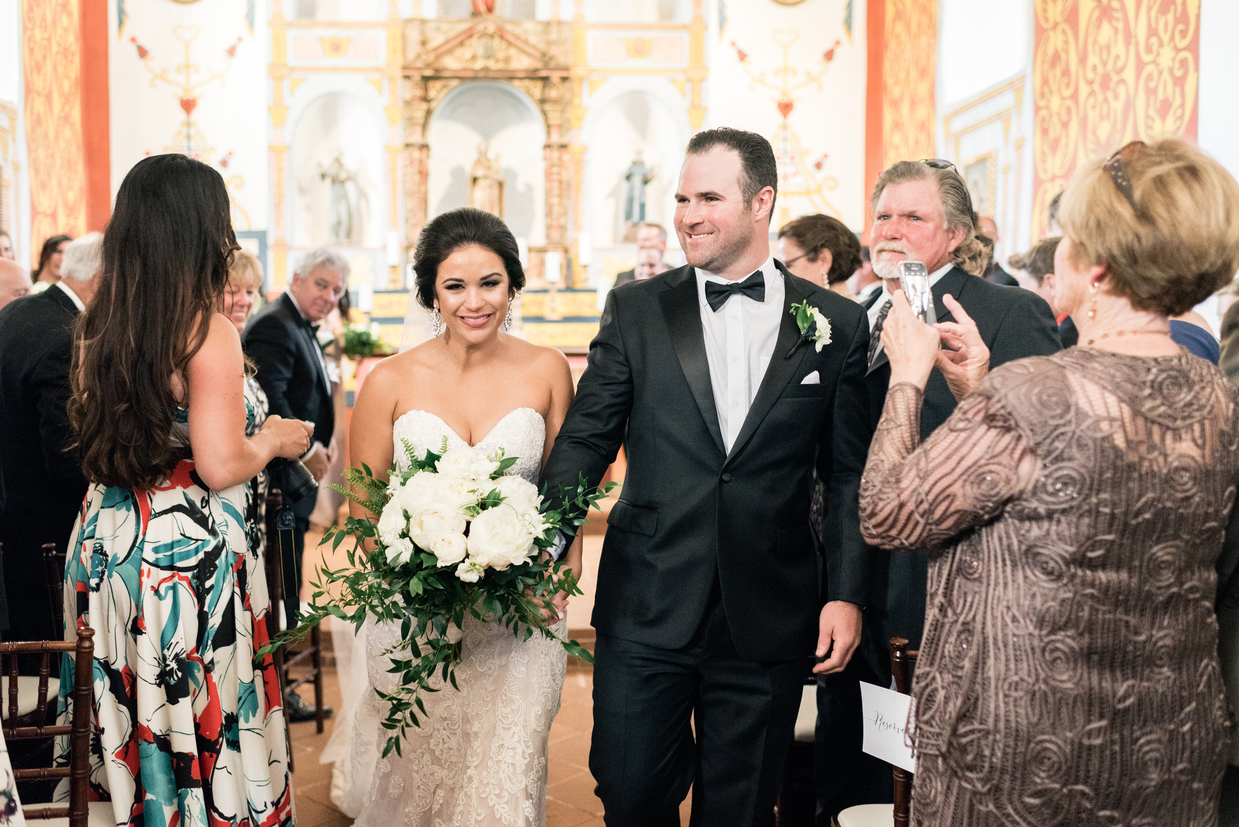 www.santabarbarawedding.com | El Presidio | Santa Barbara Club | Taralynn Lawton | Bride and Groom | Ceremony