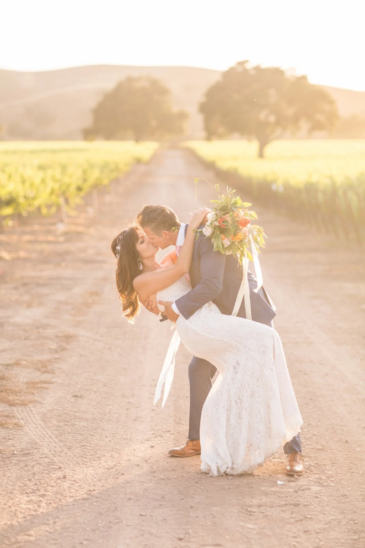 www.santabarbarawedding.com | Alegria by Design | Anna J Photography | Bride and Groom