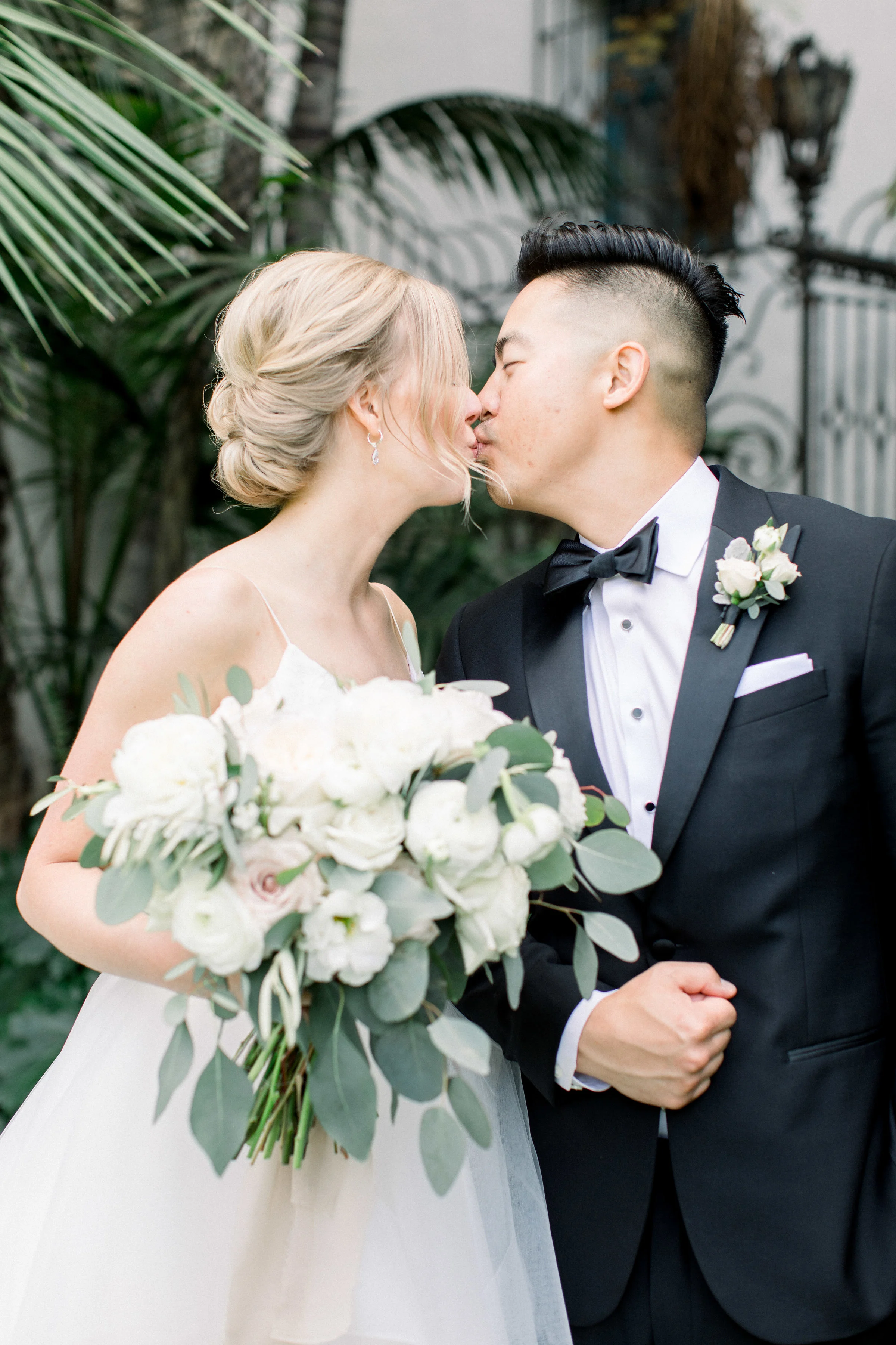 www.santabarbarawedding.com | Jenny Quicksall | Santa Barbara Club | Bride and Groom