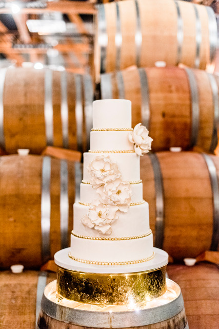 www.santabarbarawedding.com | gold cake | six tiers wedding cake | lilac patisserie | Cara Robbins Photography