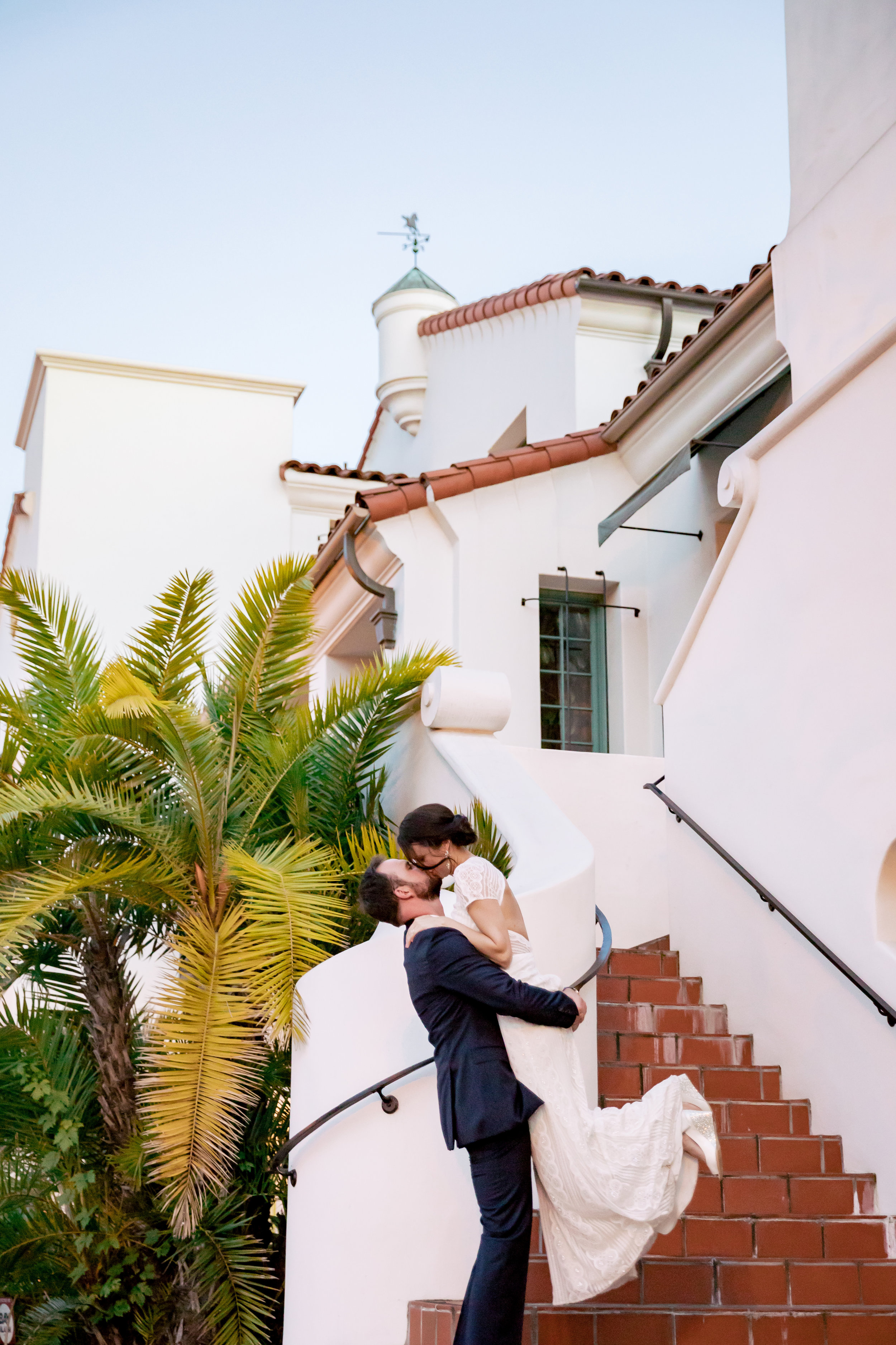 www.santabarbarawedding.com | Rewind Photography | Alegria by Design | Santa Barbara Club | Bride and Groom