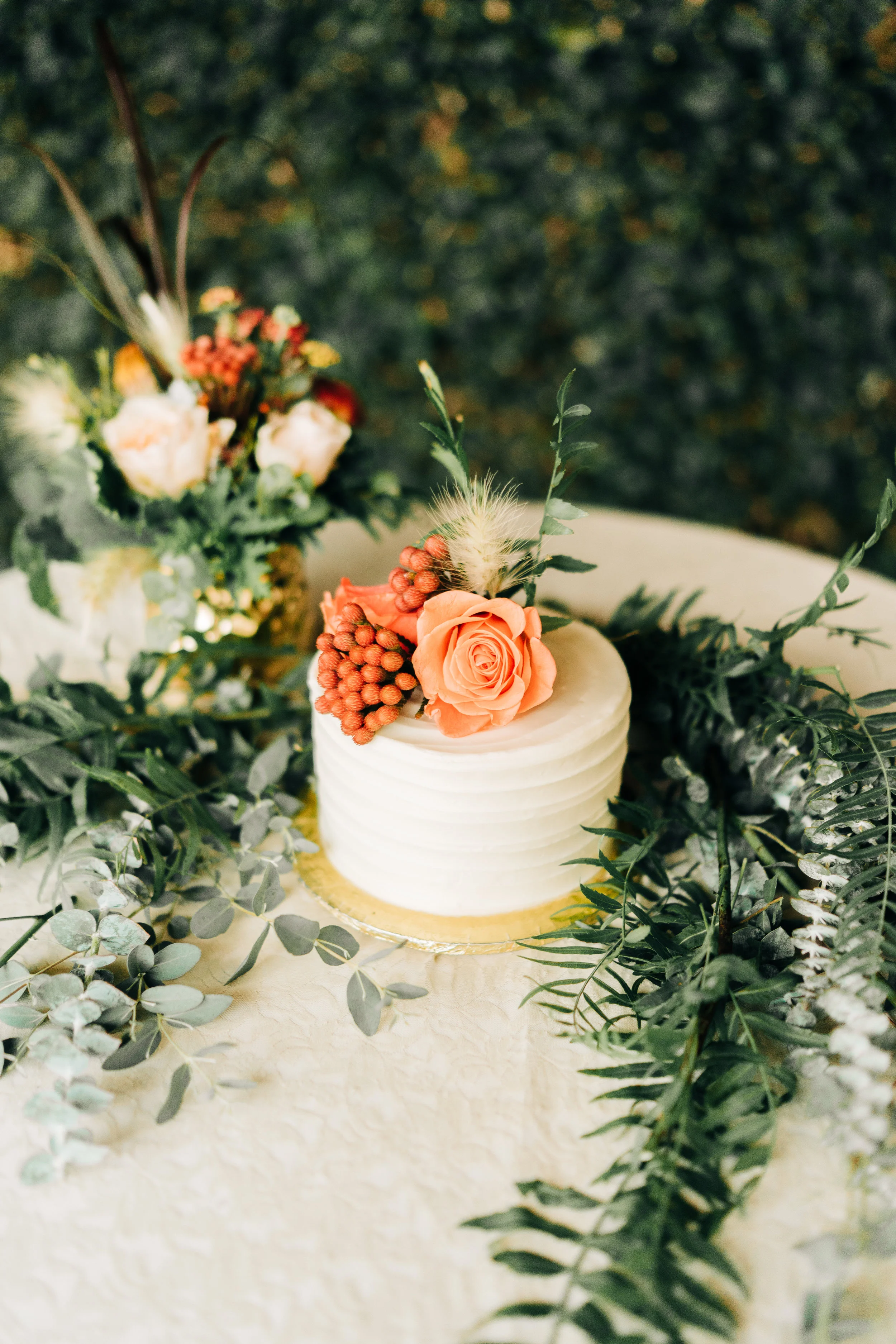 www.santabarbarawedding.com | Brandon Bibbins Photography | The Cottages at Polo Run | Pure Joy Catering | Wedding Cake