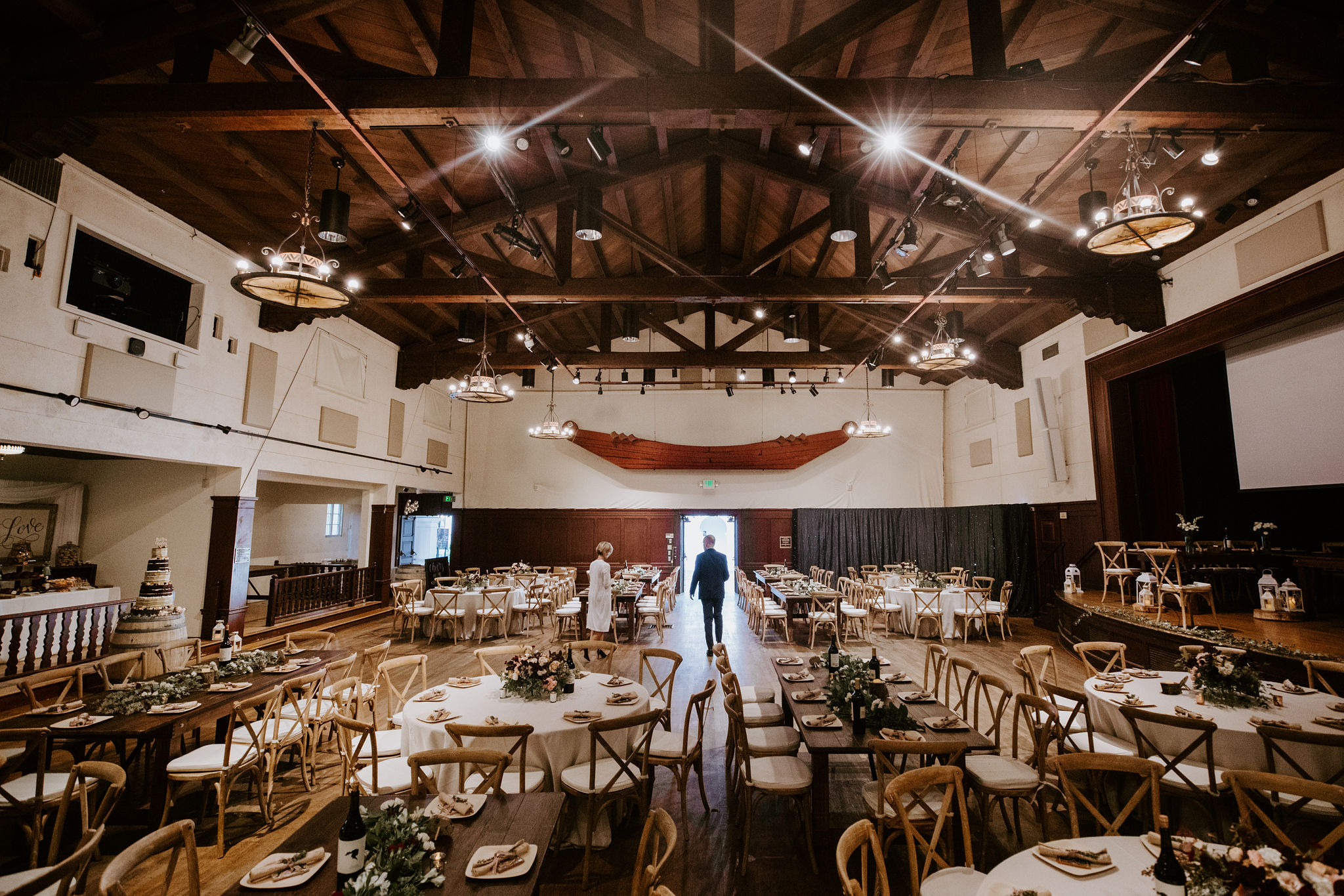 www.santabarbarawedding.com | Geoff and Lyndsi Photography | Santa Barbara Museum of Natural History | Jamie Mangone of LuJane Events | Reception Table Set-Up
