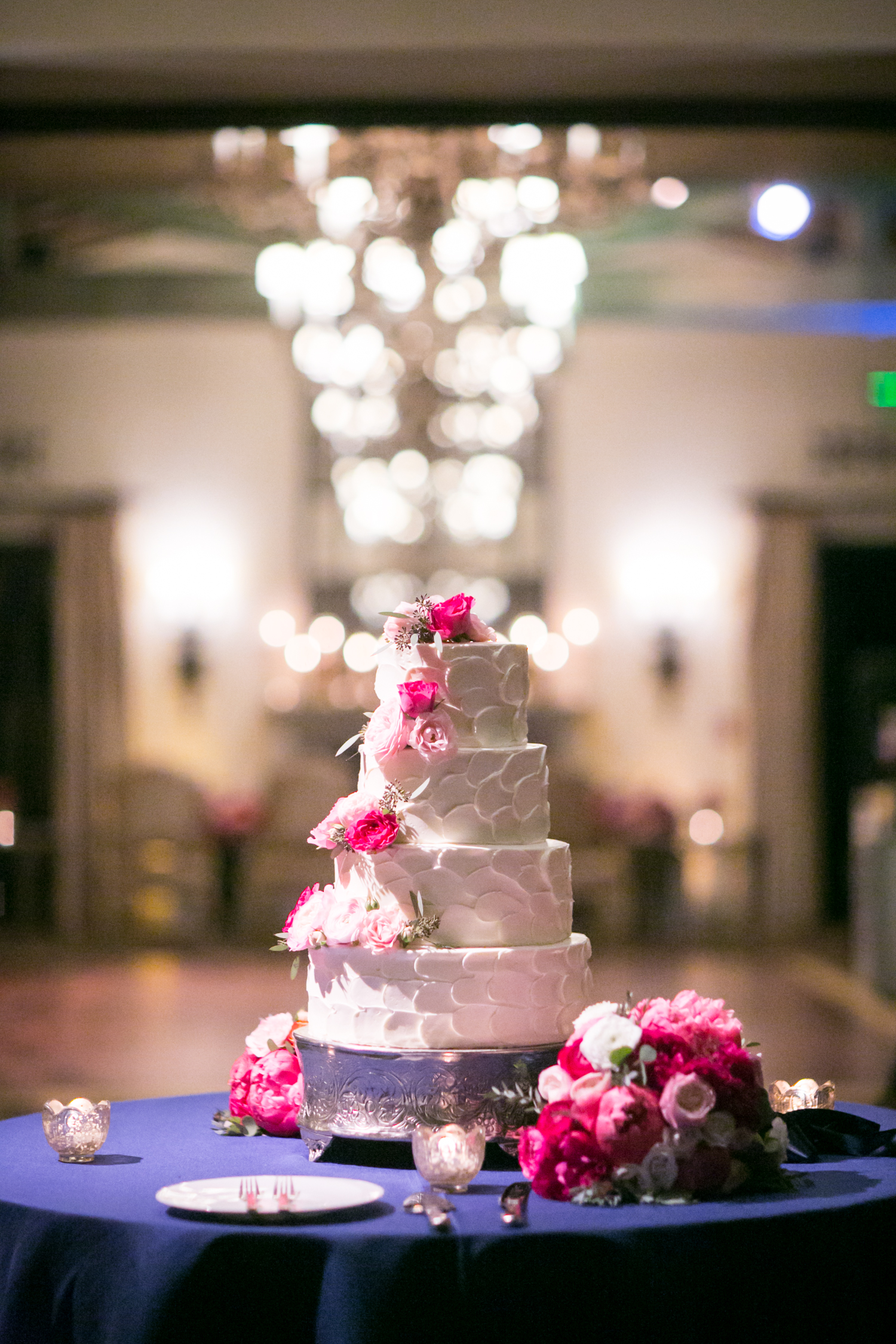 www.santabarbarawedding.com | Miki & Sonja Photography | Four Seasons Resort The Biltmore | Imagine Weddings & Special Events | Ambient Event Design | Wedding Cake