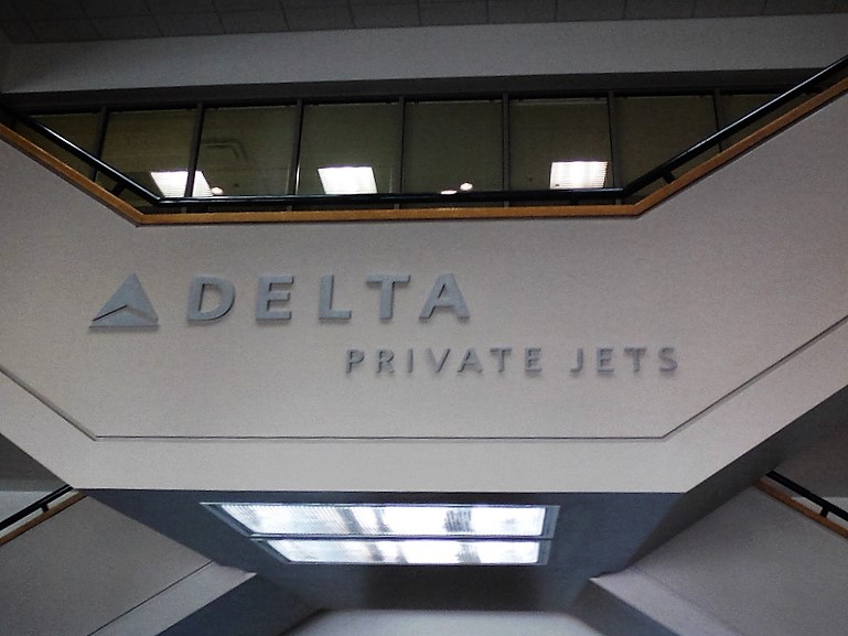 Delta Private Jets wall
