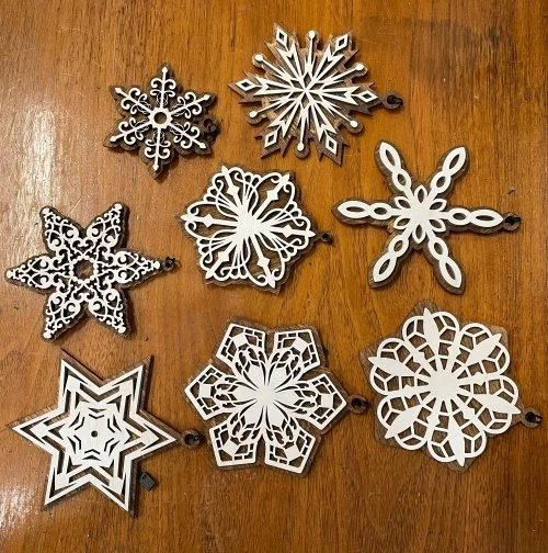 ORNAMENTS: SNOWFLAKES