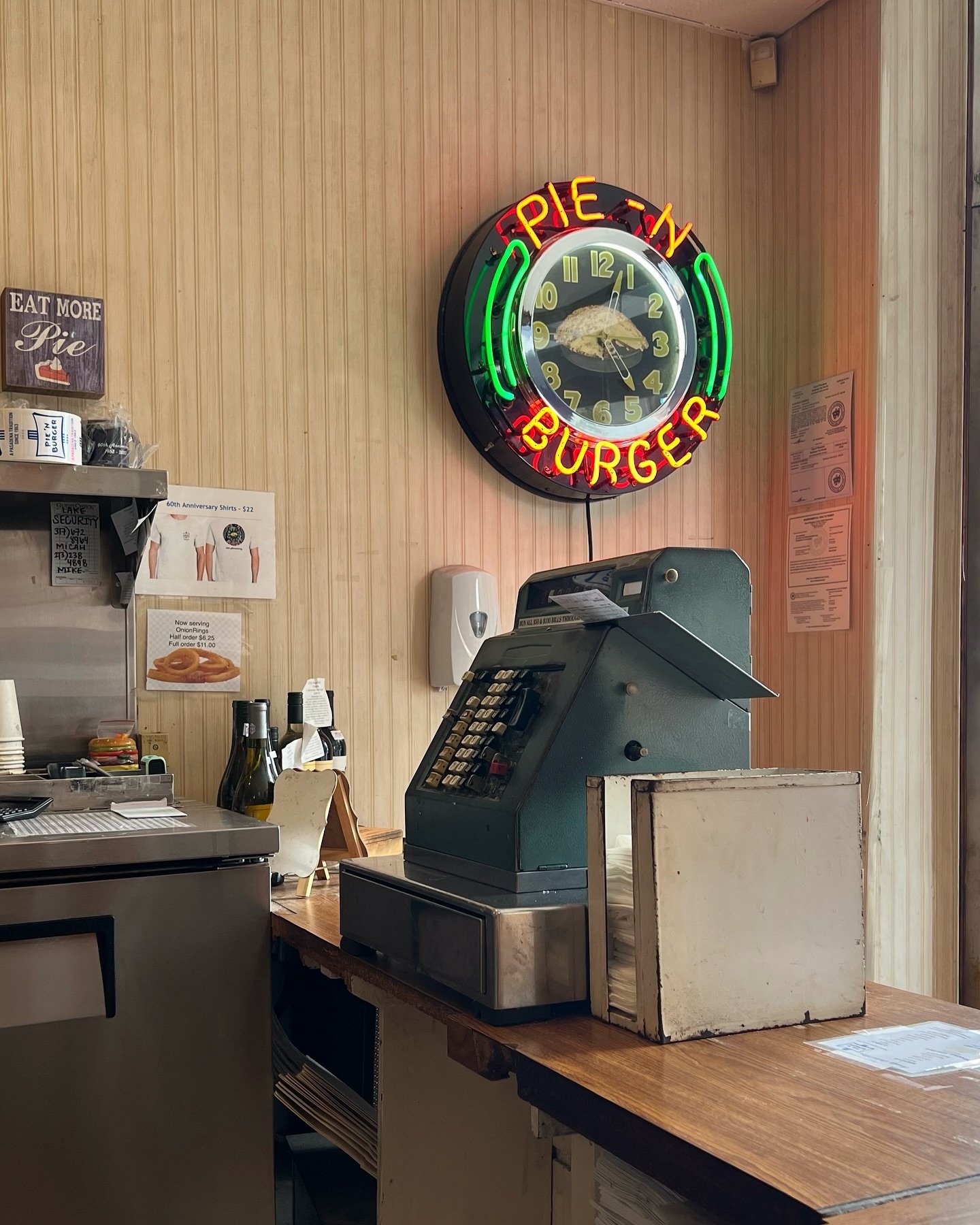 Opened in 1963, Pasadena&rsquo;s Pie &lsquo;n Burger is a living legend&mdash;and one of my favorite lunch spots in town. The classic soda fountain, Formica counters, and mechanical cash register are just some of the vintage Americana details that wi