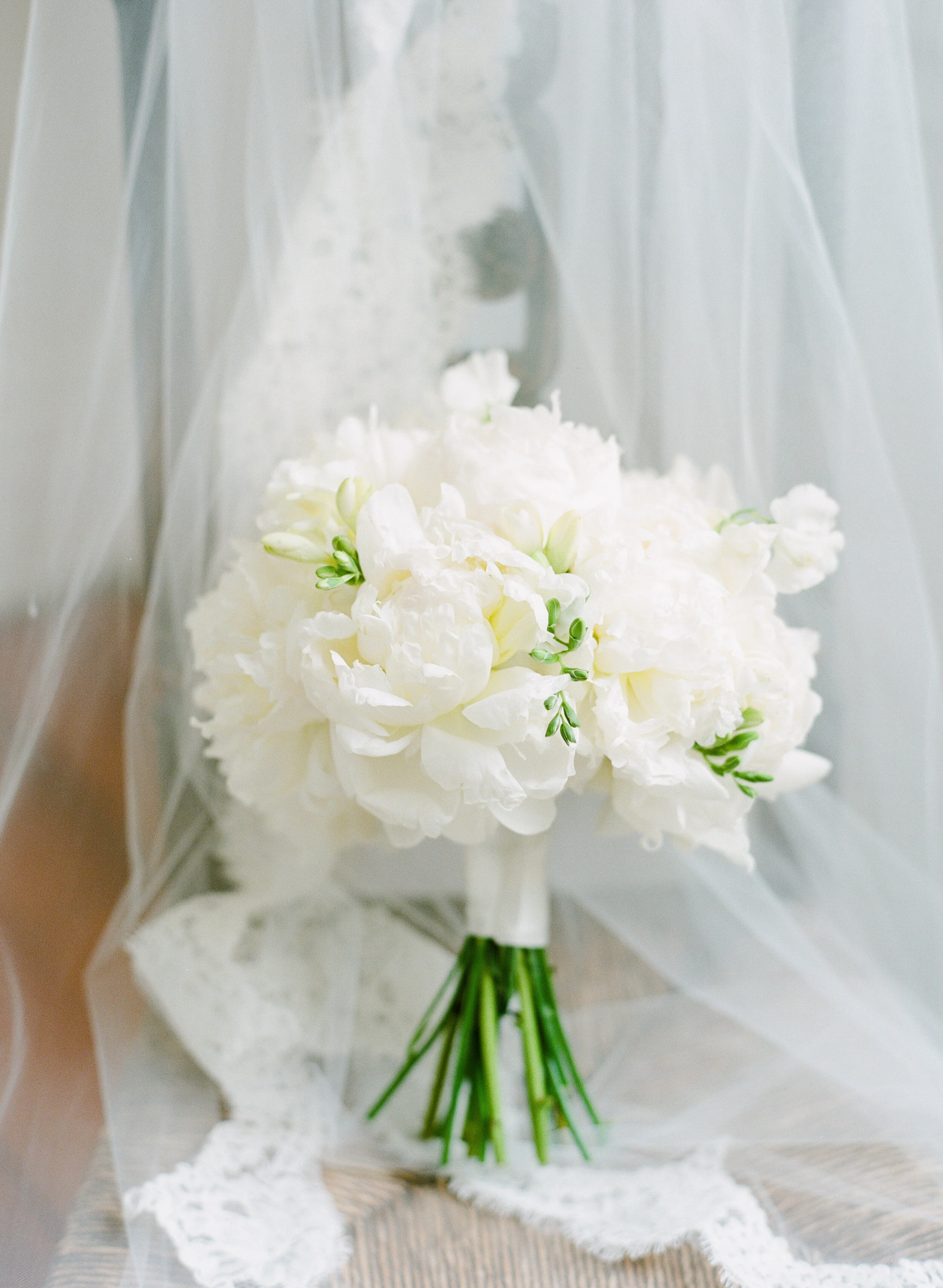  Mothershead-Kountz Wedding  The Governor Thomas Bennett House  Charleston, South Carolina  Photography: The Happy Bloom 