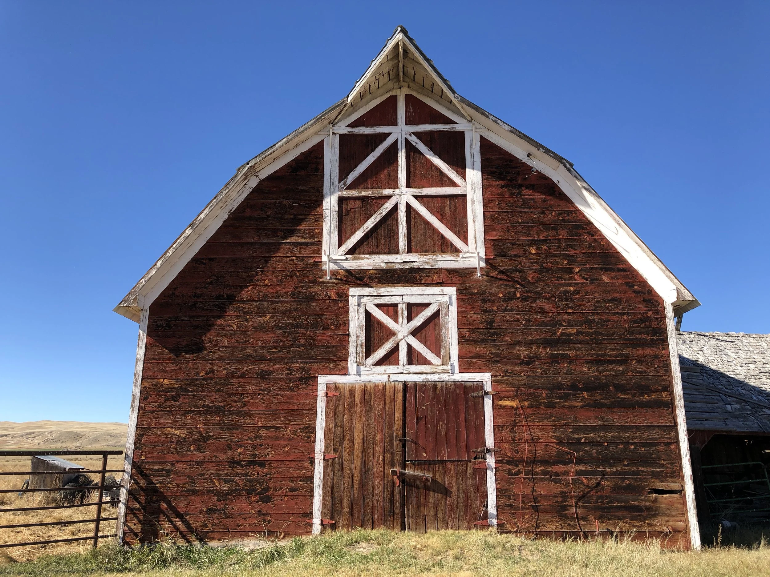 Twin Bridges Idaho Barn