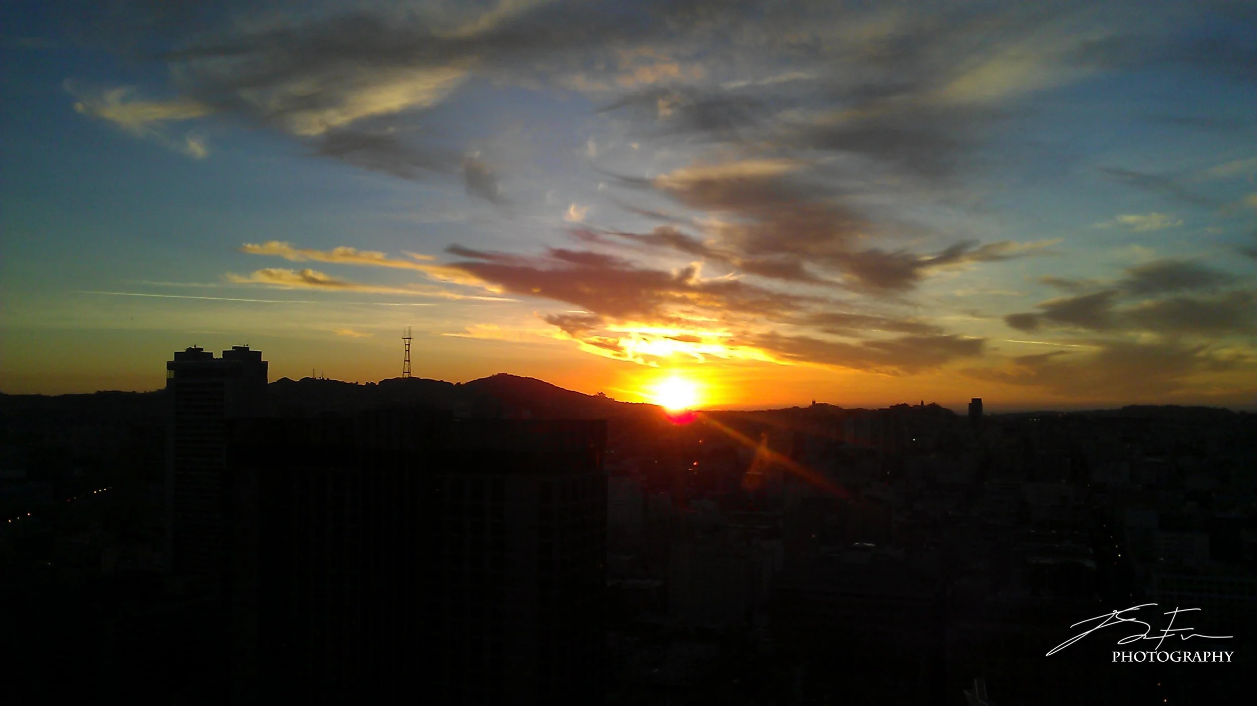 LOCATION:&nbsp;Grand Hyatt Hotel at Union Square &nbsp; &nbsp;• &nbsp; &nbsp;PHOTO:&nbsp;Jared SF, IAMMYCITYSFCAMERA:&nbsp;HTC One M7 &nbsp; &nbsp;• &nbsp; &nbsp;FILTER:&nbsp;None