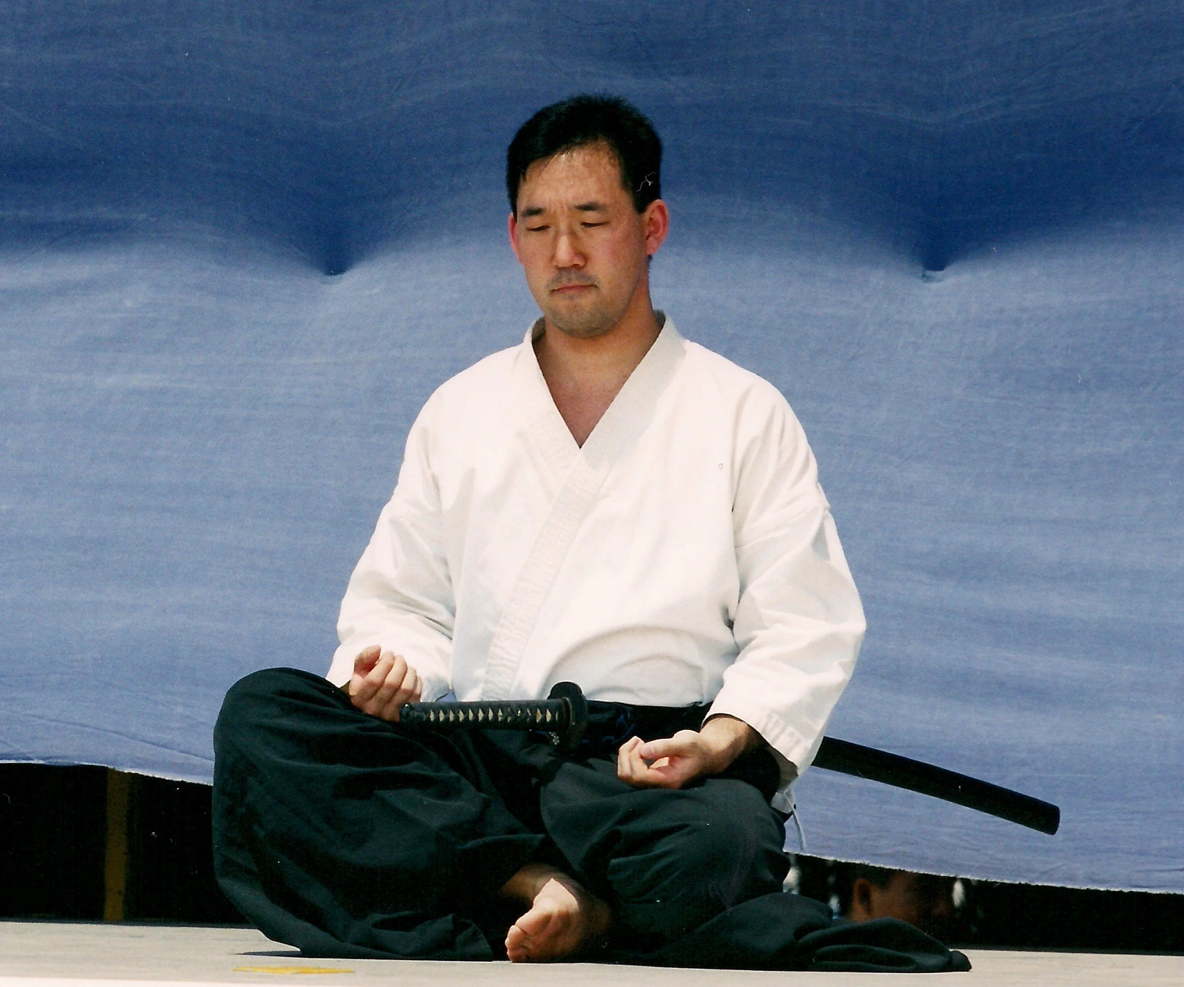 Ken tatehiza.jpg