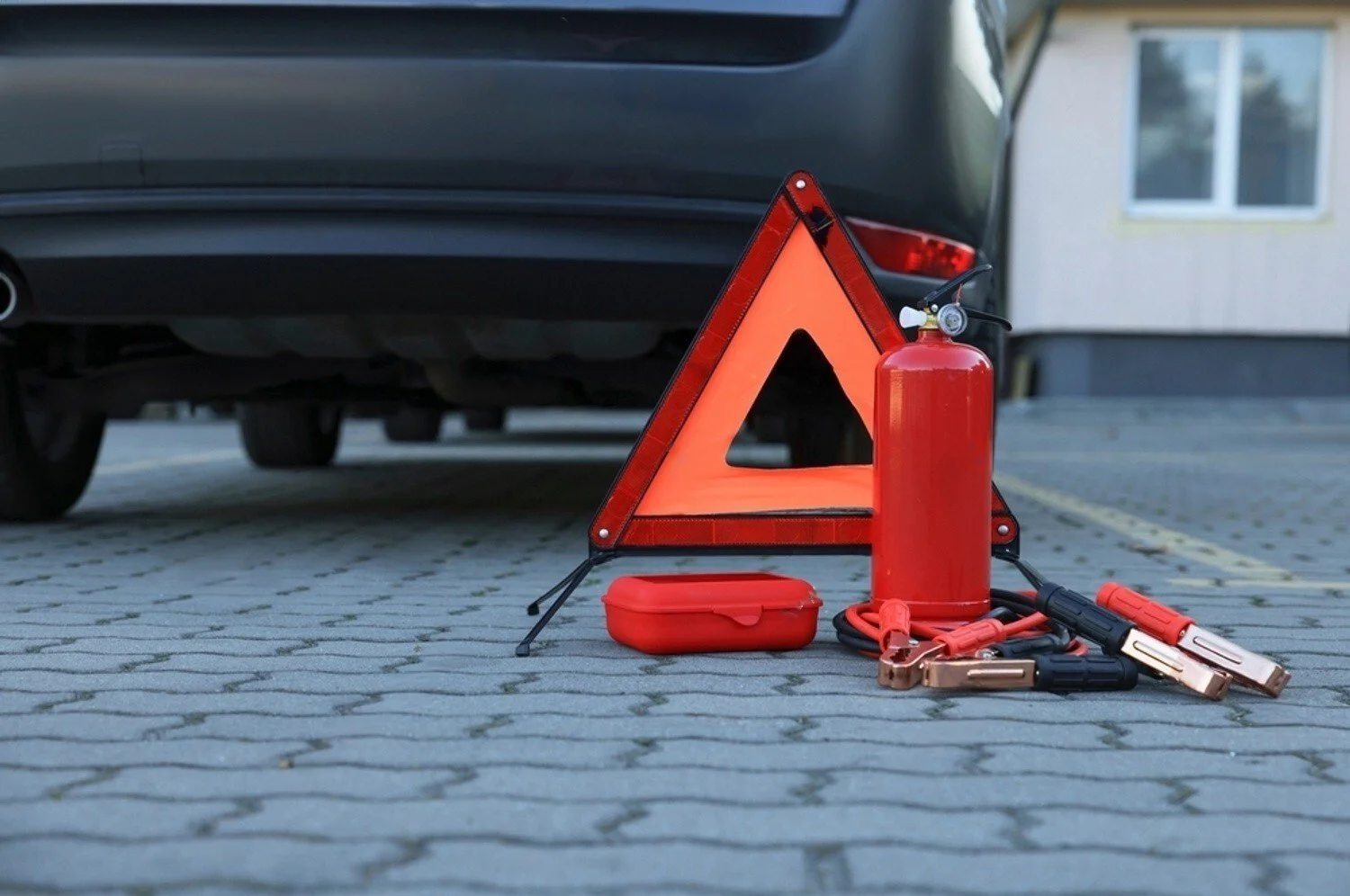 What Should I Always Keep In My Car For Emergencies