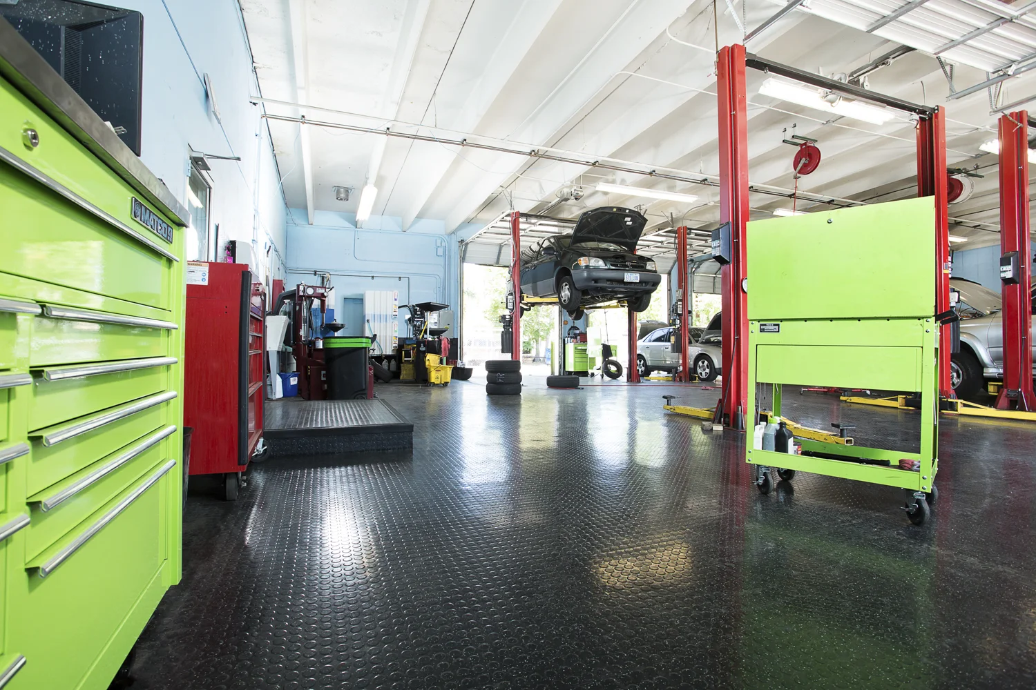 Green Garage_Drake Busch_01_Garage Bays.jpg