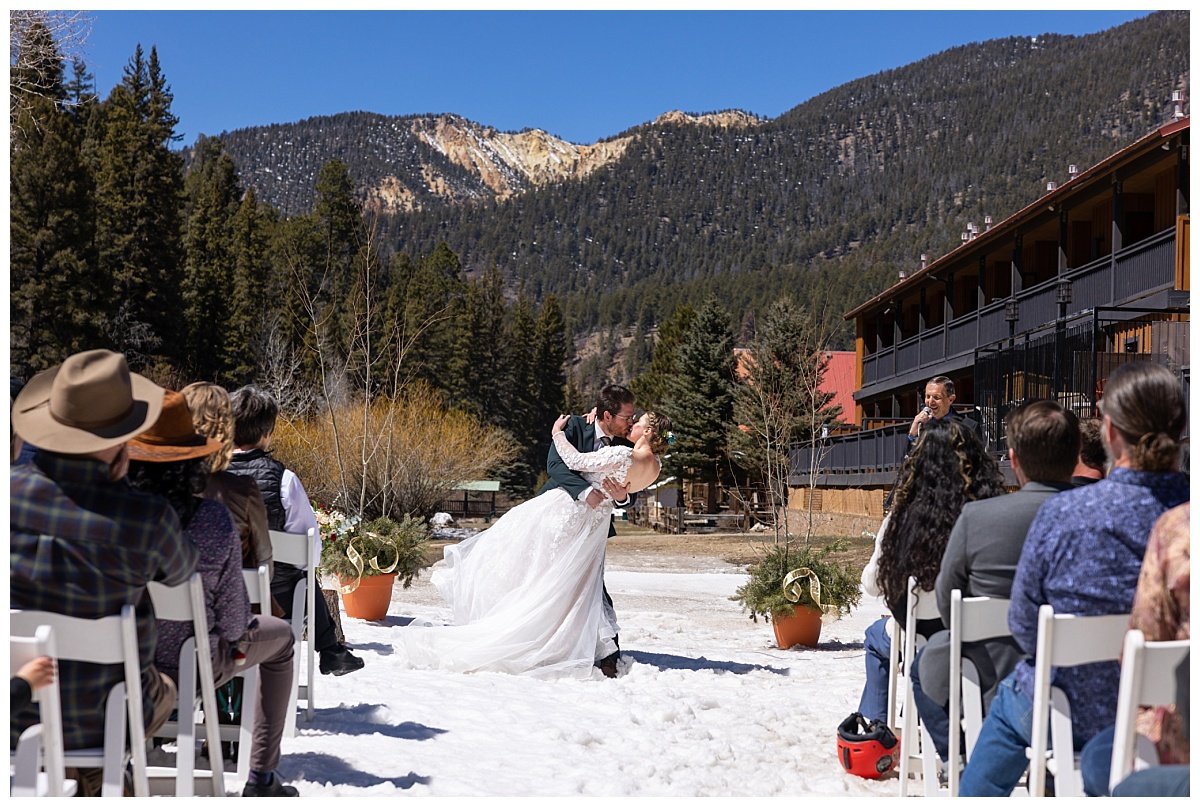 0897-skylar-and-jacub-ski-wedding.jpg