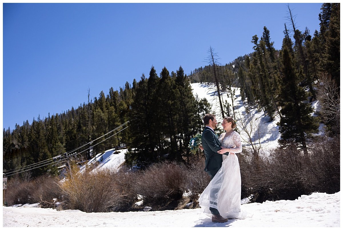 1277-skylar-and-jacub-ski-wedding.jpg