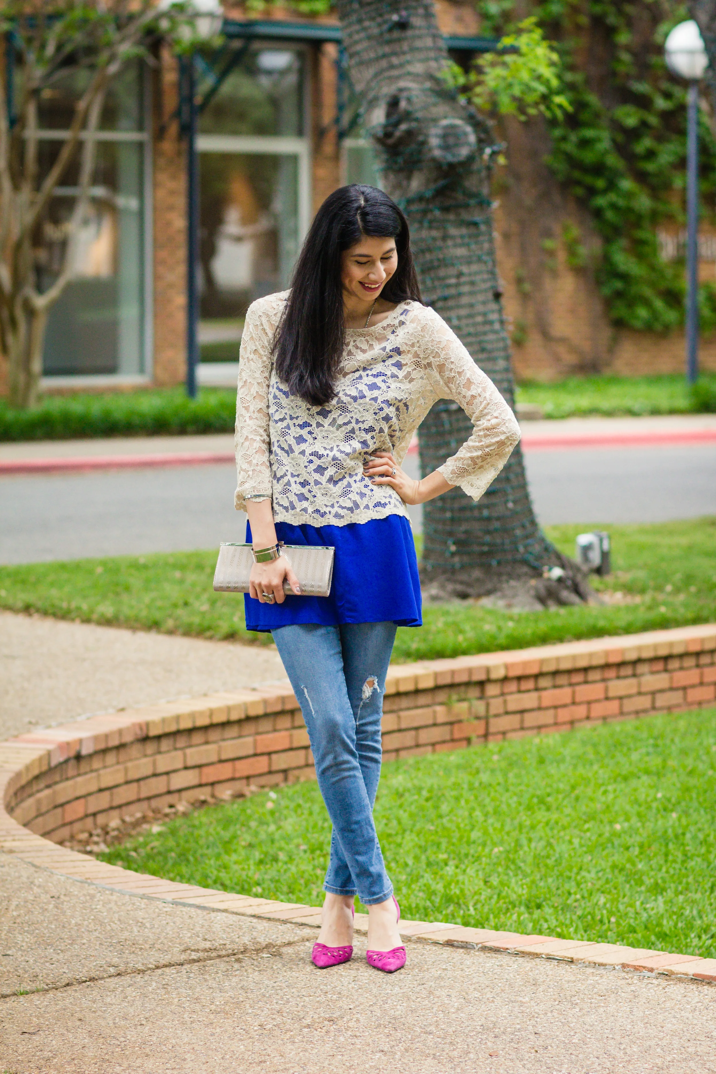 Vanessa April outfit 2-194
