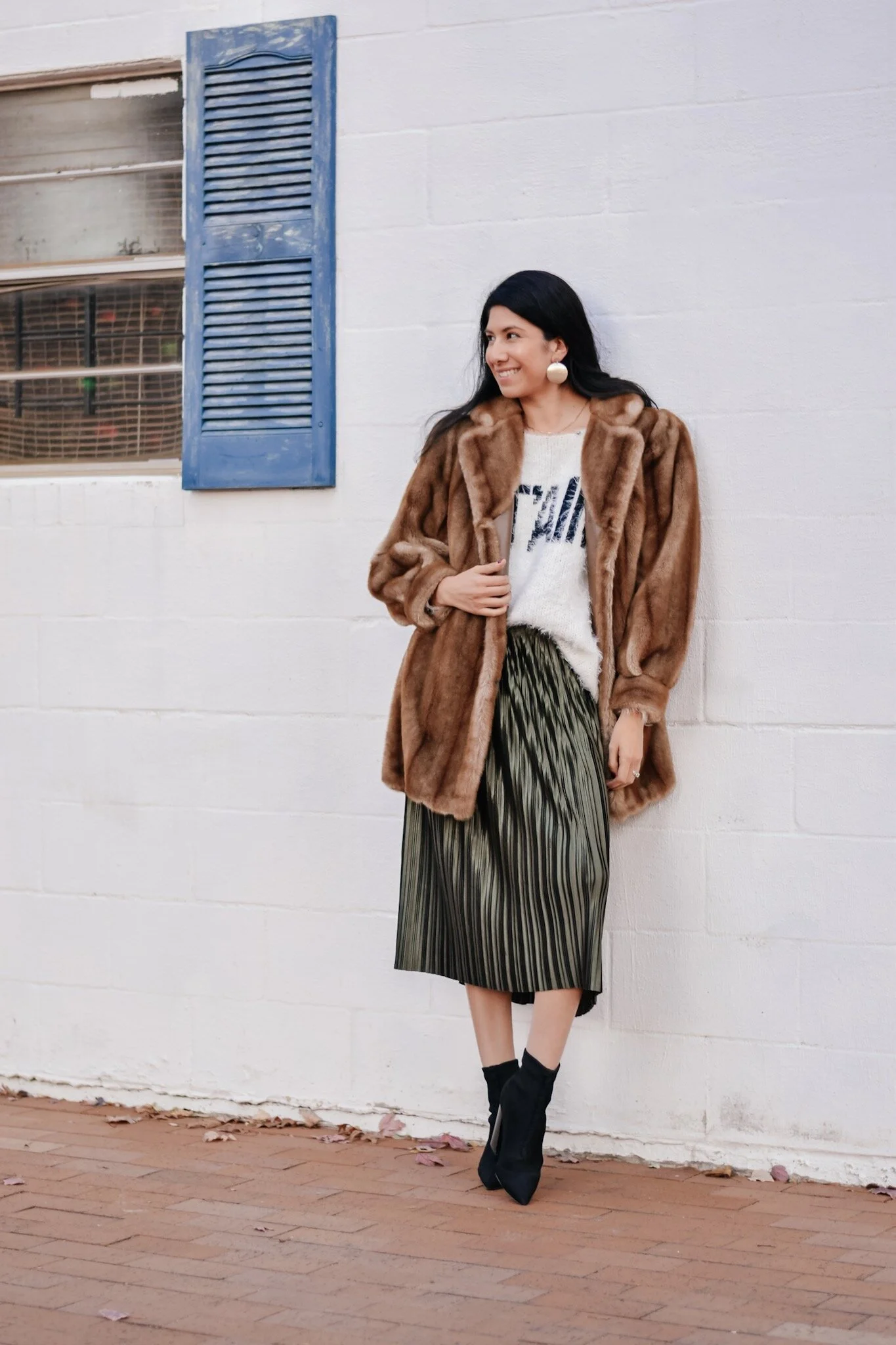3 Ways to Wear a Pleated Skirt for Fall