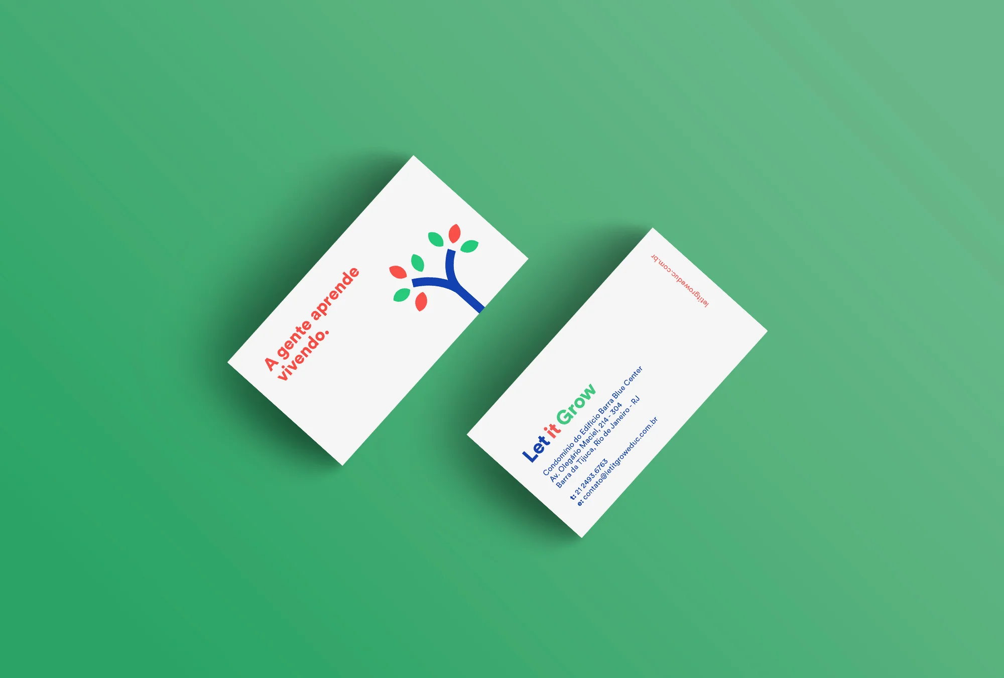 Logo redesign and rebrand for Let it Grow , an English school in Rio de Janeiro.