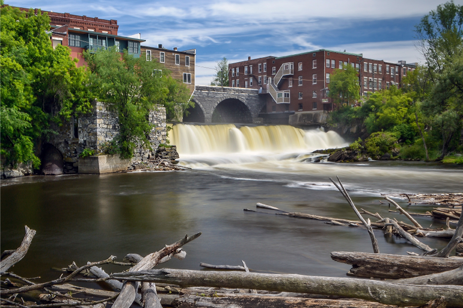 ABOUT THE BATTELL BLOCK RESIDENCES The Battell Block location truly epitomizes walkable living with easy access to many of the area's amenities. SEE MORE