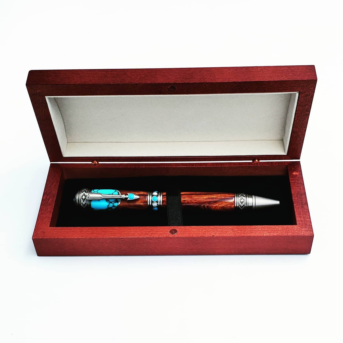 Gorgeous pen &quot;hot off the press&quot; and shipping to a customer today!
.
.
.
#woodnotchgifts #woodnotch #ironwood #handcrafted #handmade #luxurygifts #luxurypens #uniquegifts #penlove #turquoisepen #turquoisejewelry #desertironwood #tucsonarizo