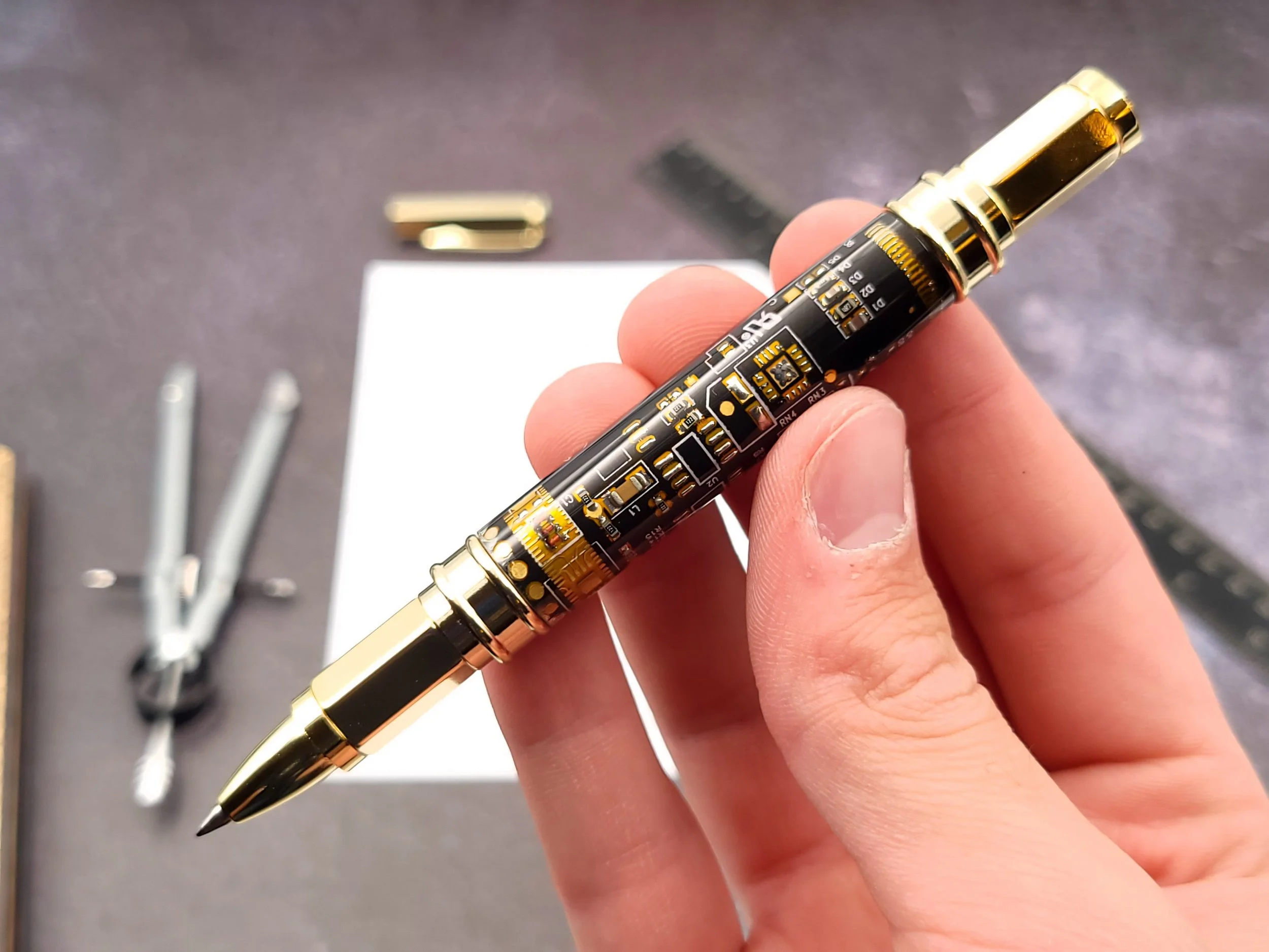 17G632R_7.jpg